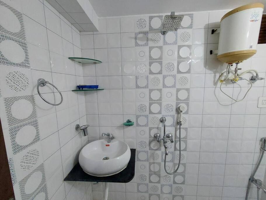 Photo 51
