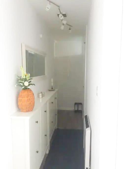 Cosy studio flat, great location!