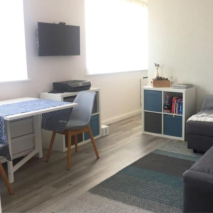 Cosy studio flat, great location!