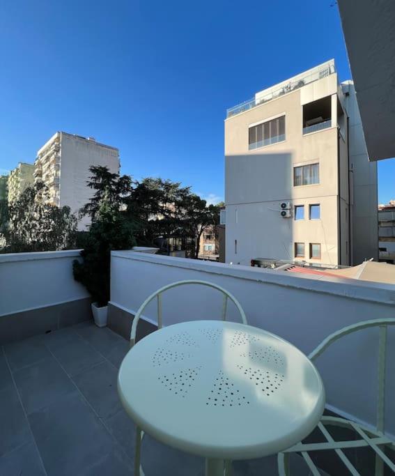 Jonexh Apartments