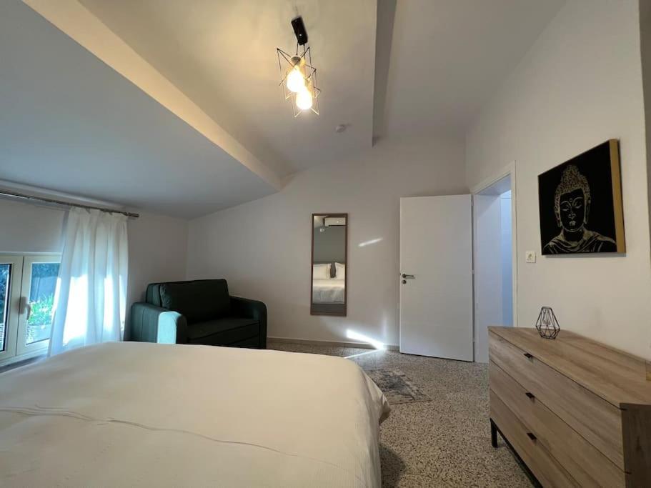 Jonexh Apartments