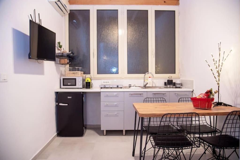 Jonexh Apartments