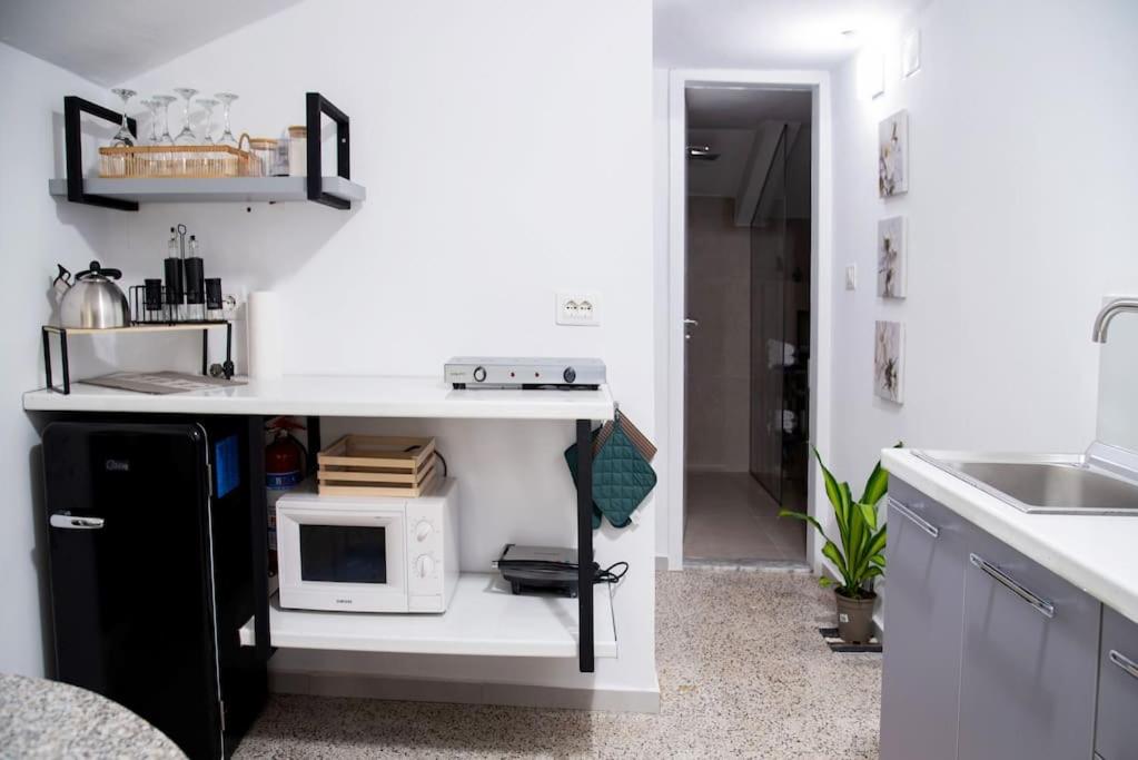 Jonexh Apartments