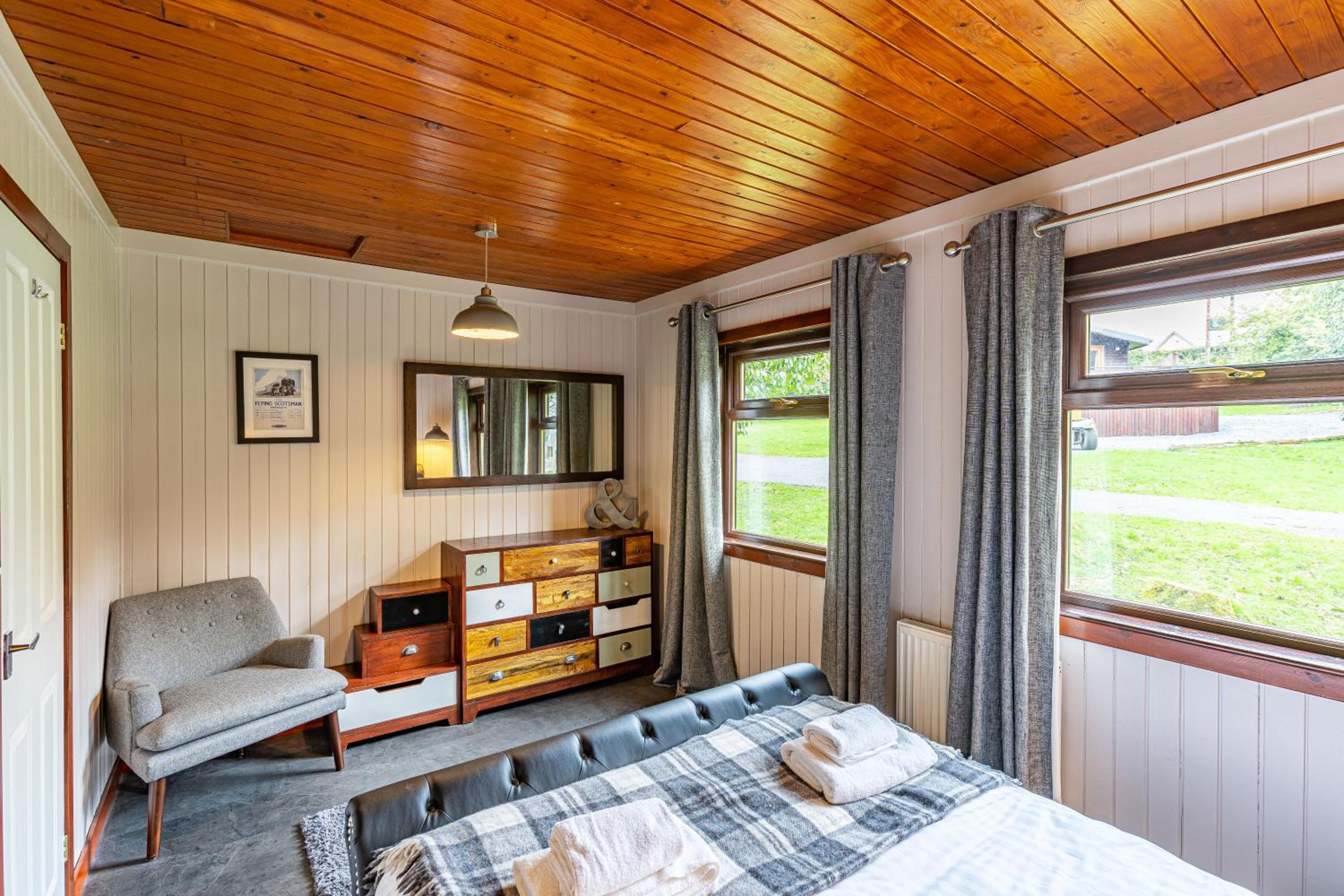 Bluebell Lodge 3 with Hot Tub