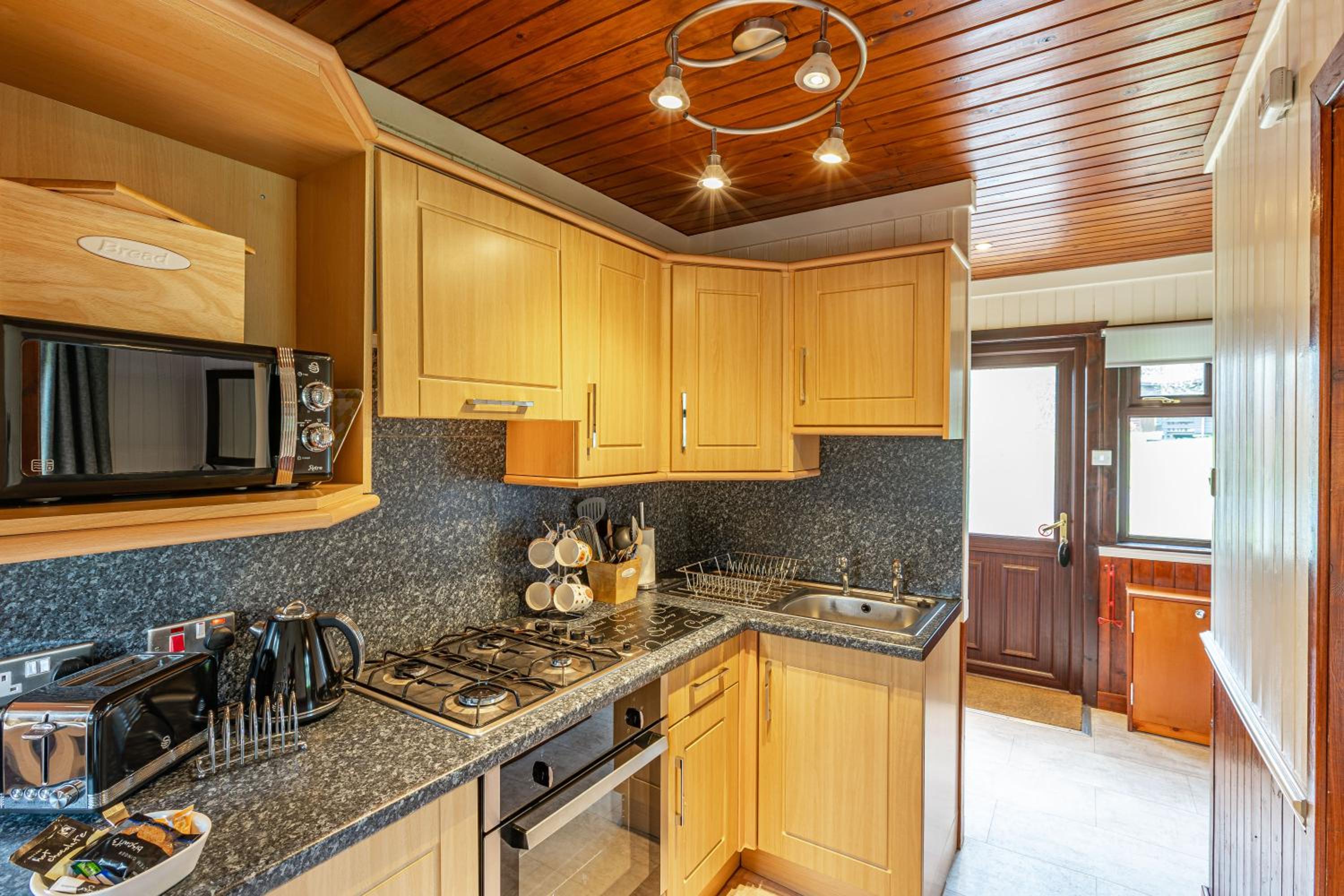 Bluebell Lodge 3 with Hot Tub