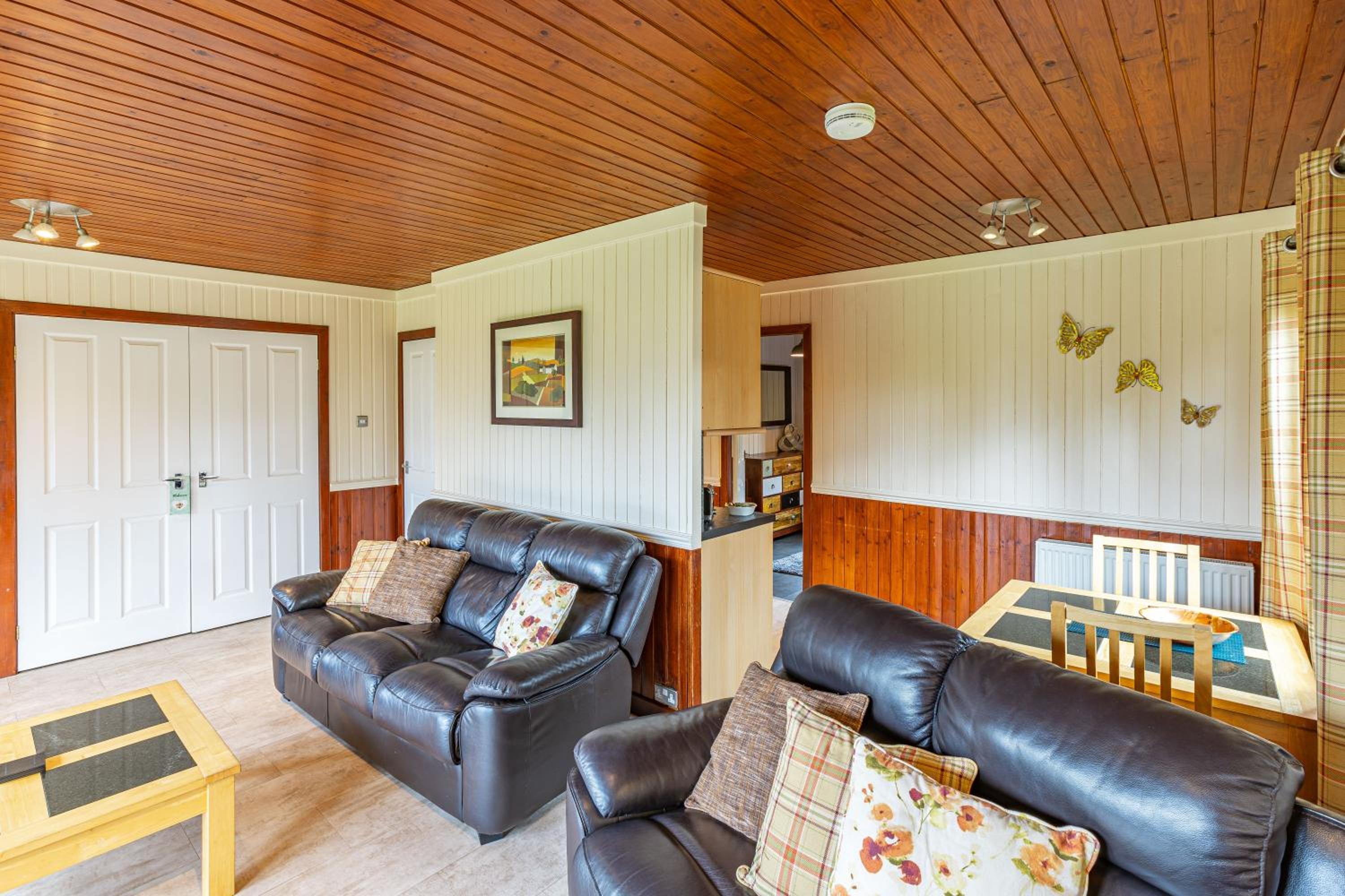 Bluebell Lodge 3 with Hot Tub