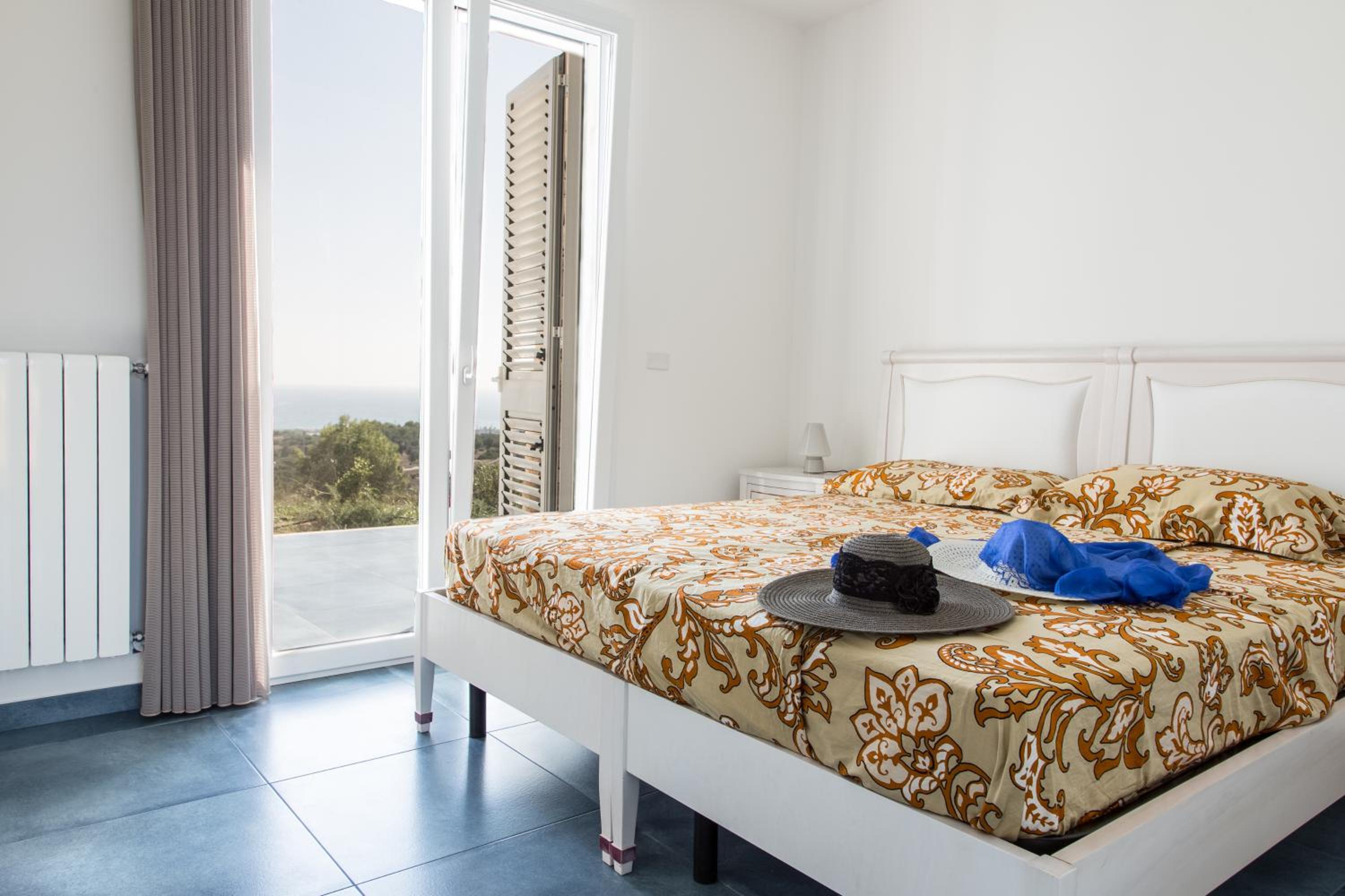 Deluxe Pescoluse Holiday Homes