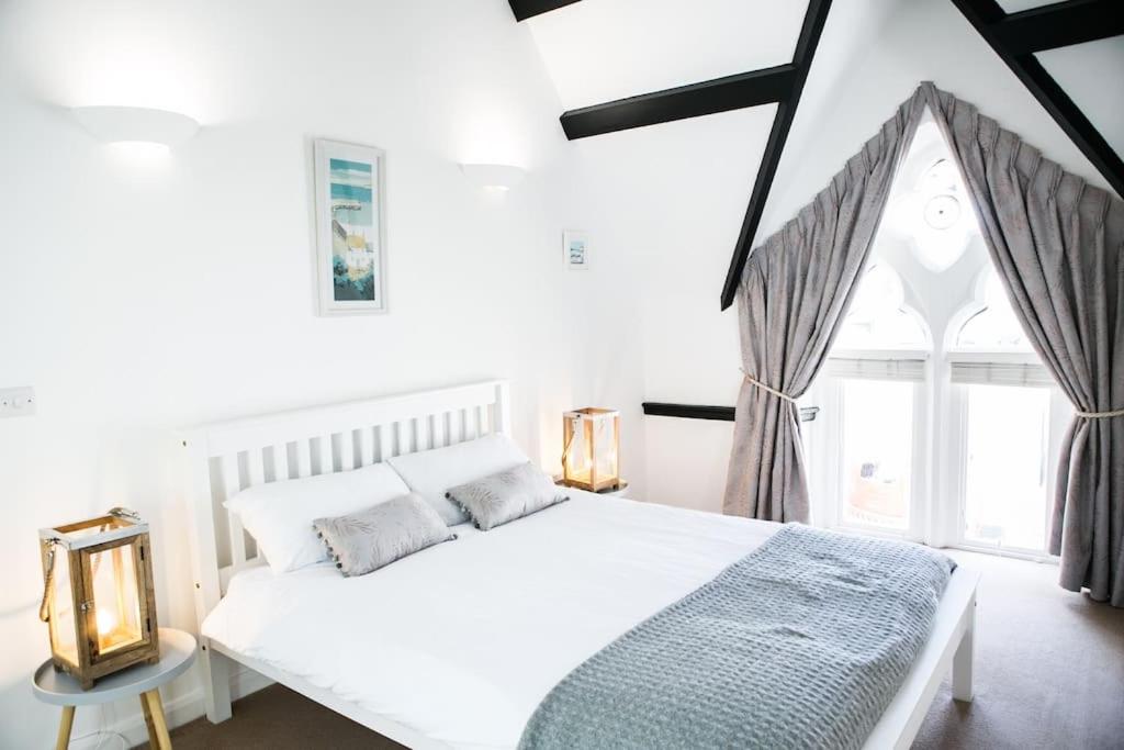 Drakes Nest Plymouth City Centre Location and FREE PARKING view 5