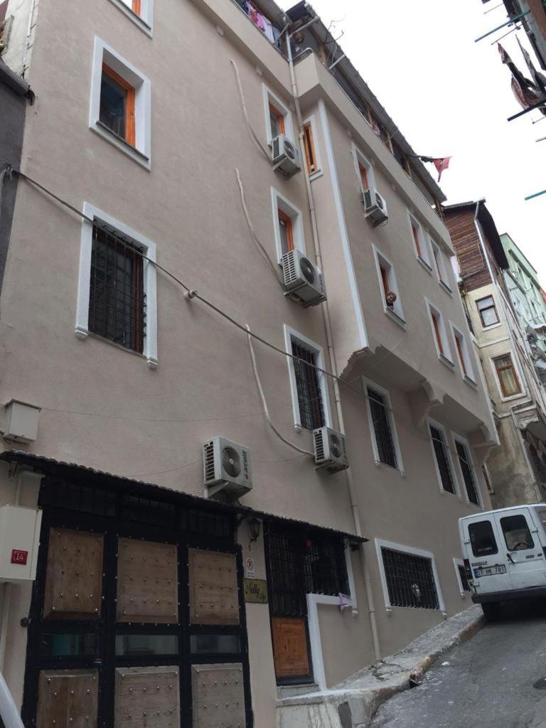 Nelly Guesthouse
