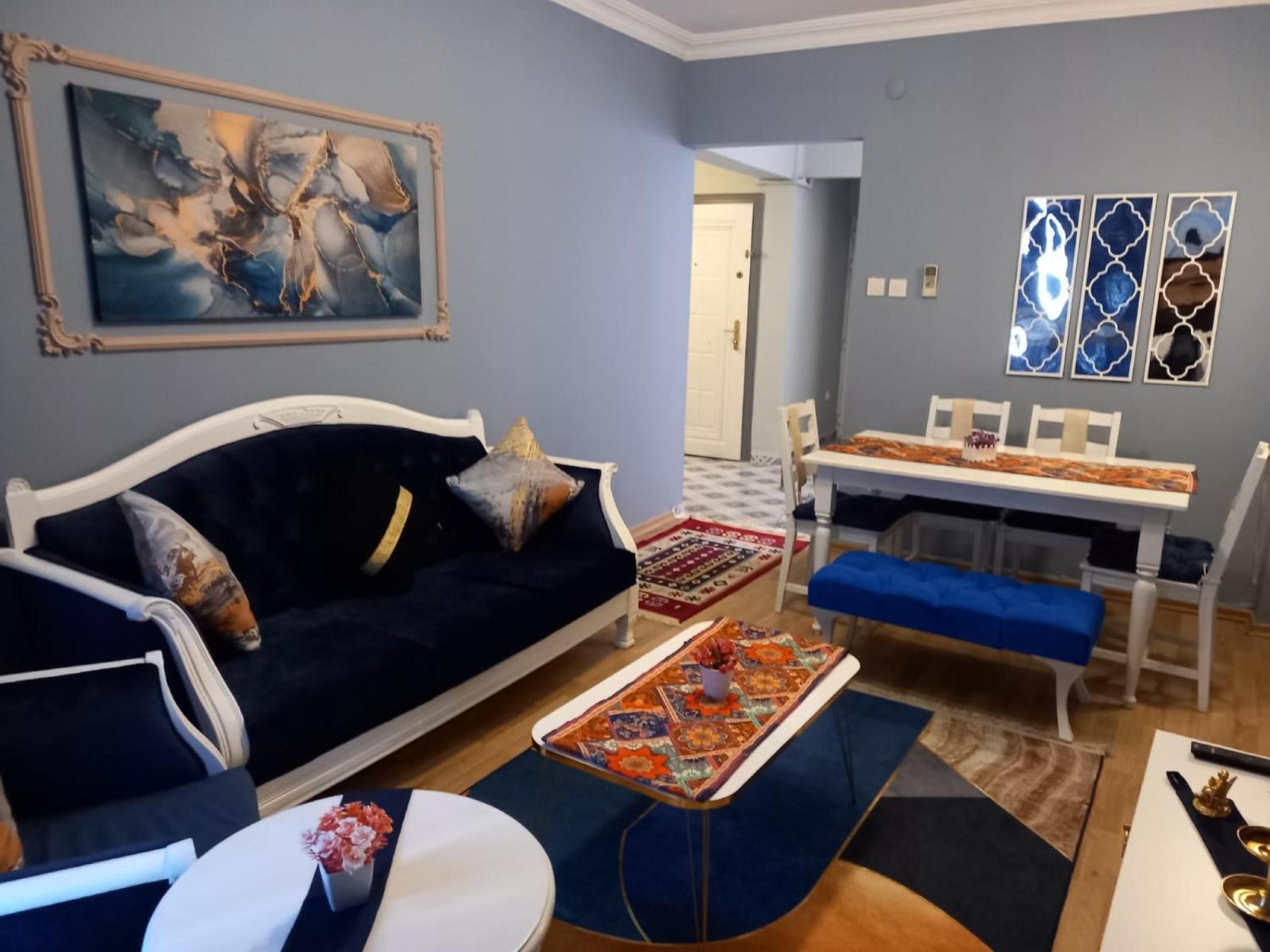 Emirhan Guesthouse & Suites