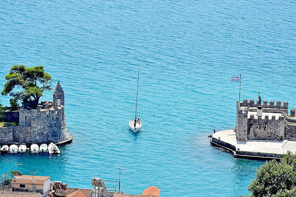 NAFPAKTOS-luxury suite view 3