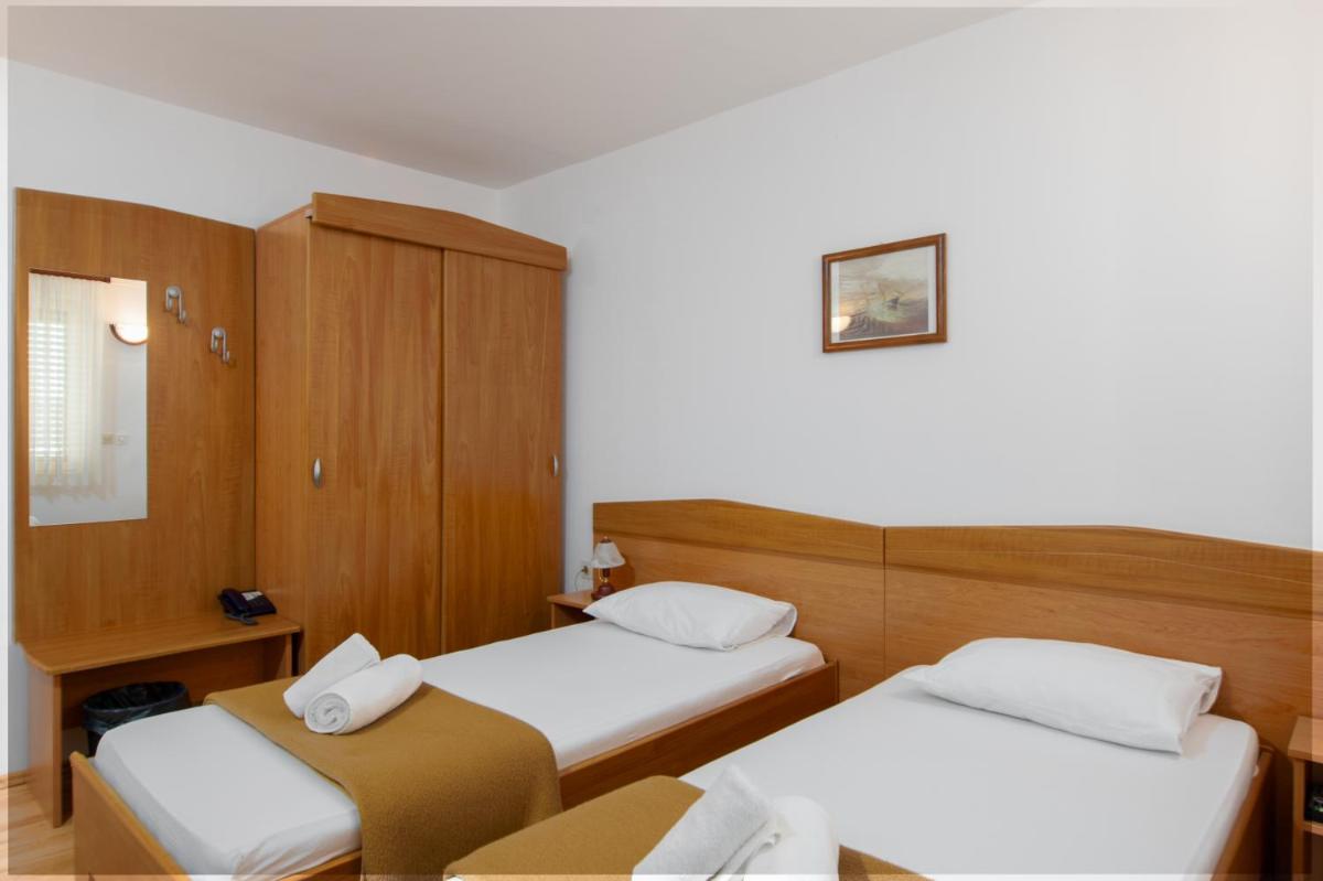 HOTEL KRALJEVICA view 4