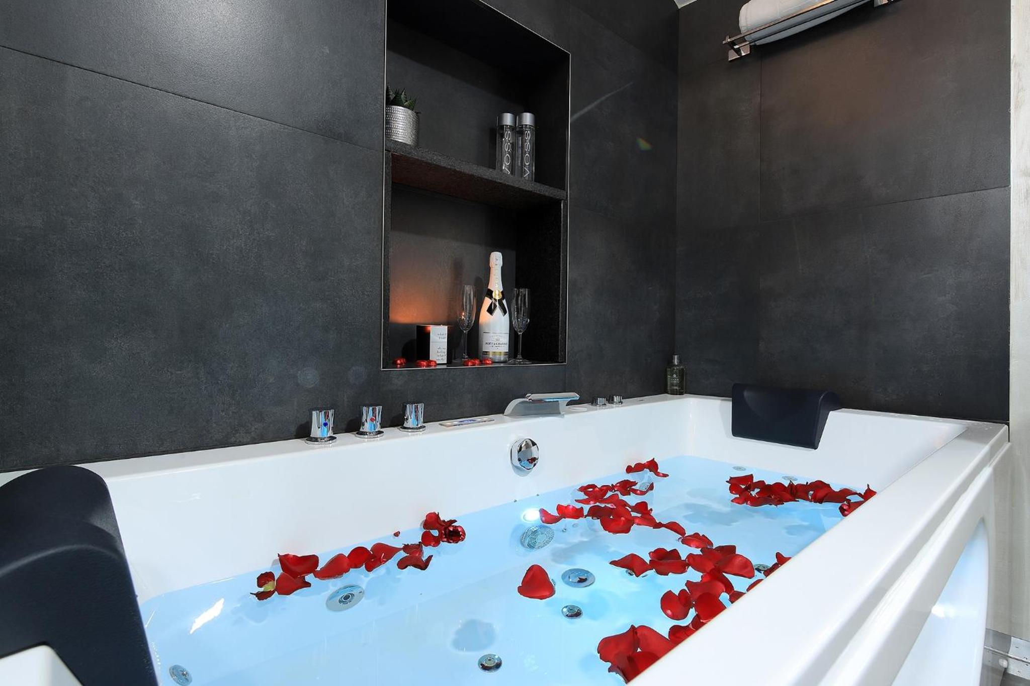 Hotel RedRose Piran - Image 1