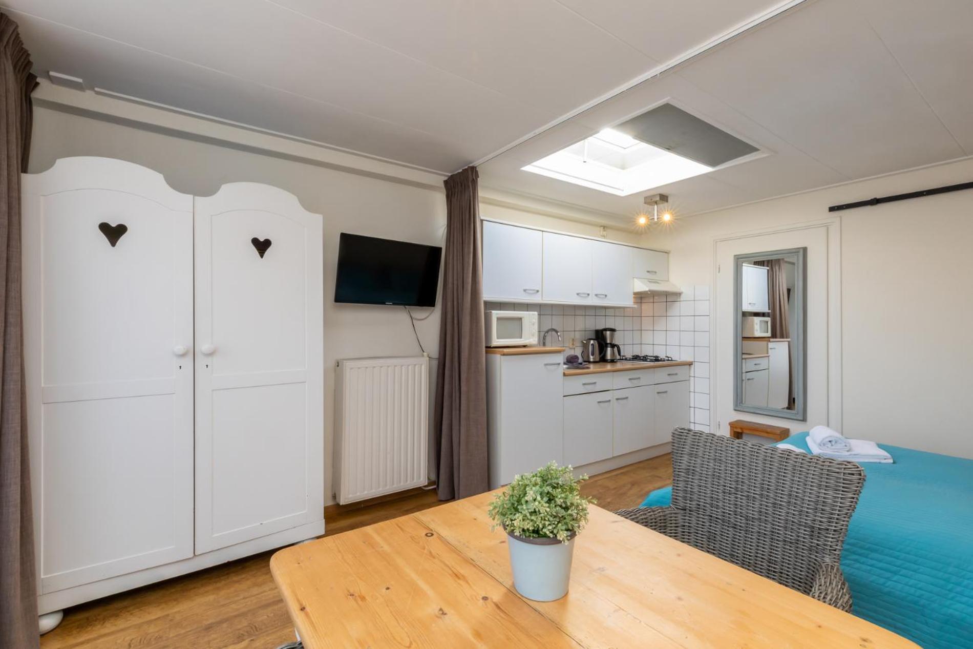 Welcome in - Lichte studio nabij het strand I Zuidstraat 113, Westkapelle view 2