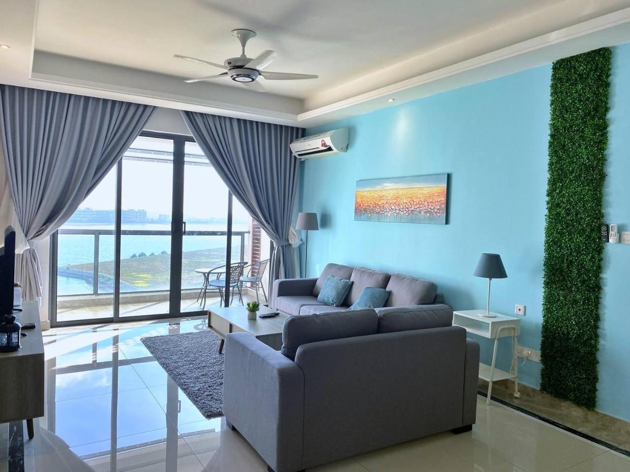R&F Princess Cove JB Apartment Suites By SC Homestay