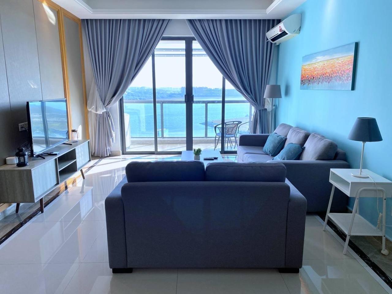 R&F Princess Cove JB Apartment Suites By SC Homestay