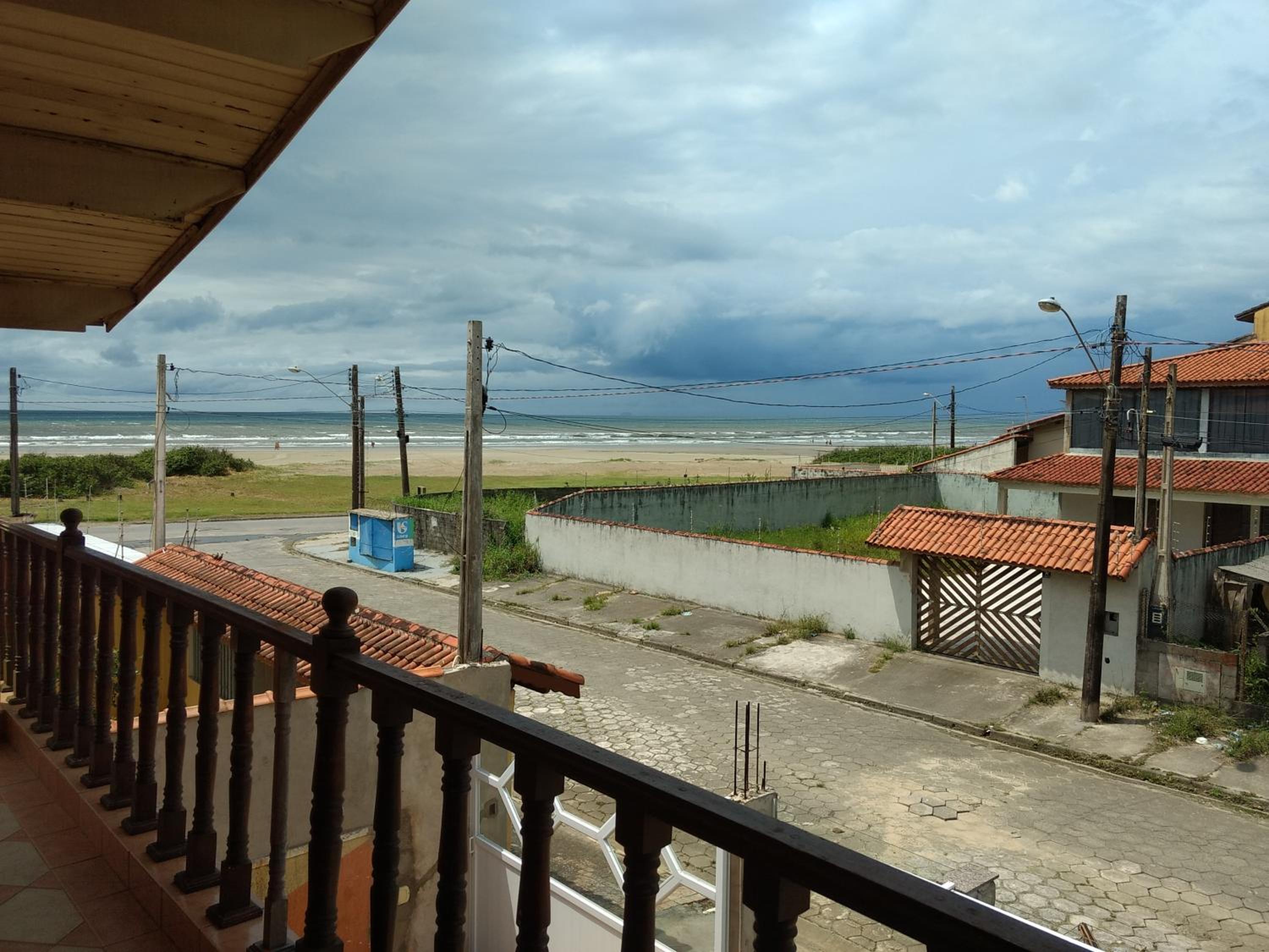 Paraíso Beira Mar, Casa Temporada Itanhaém, 30m Praia, Vista Mar, Piscina, Hidro, Wi-Fi 500 mb, Snooker, Churrasqueira, Garagem Grande, Lazer e Descanso