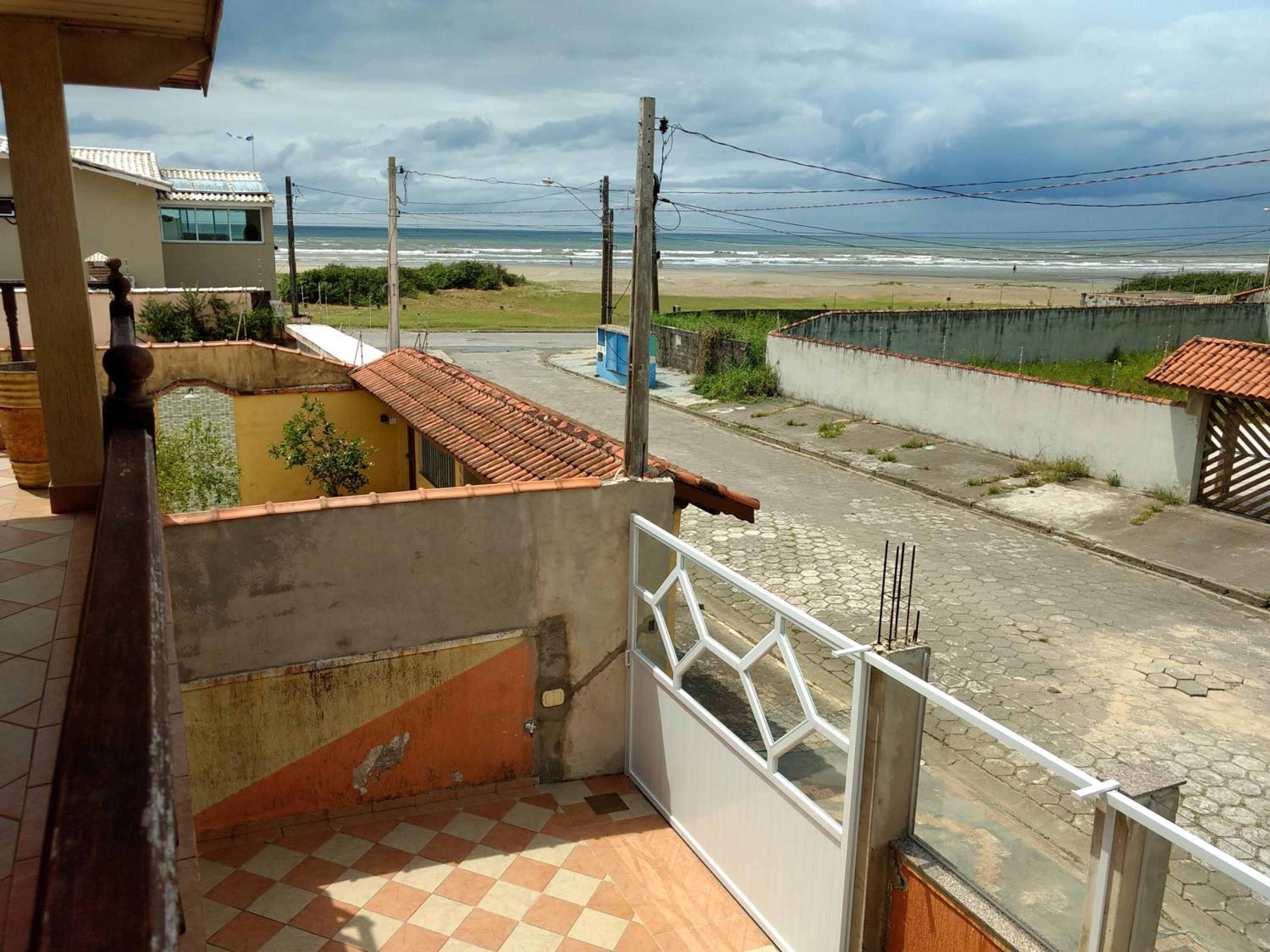 Paraíso Beira Mar, Casa Temporada Itanhaém, 30m Praia, Vista Mar, Piscina, Hidro, Wi-Fi 500 mb, Snooker, Churrasqueira, Garagem Grande, Lazer e Descanso