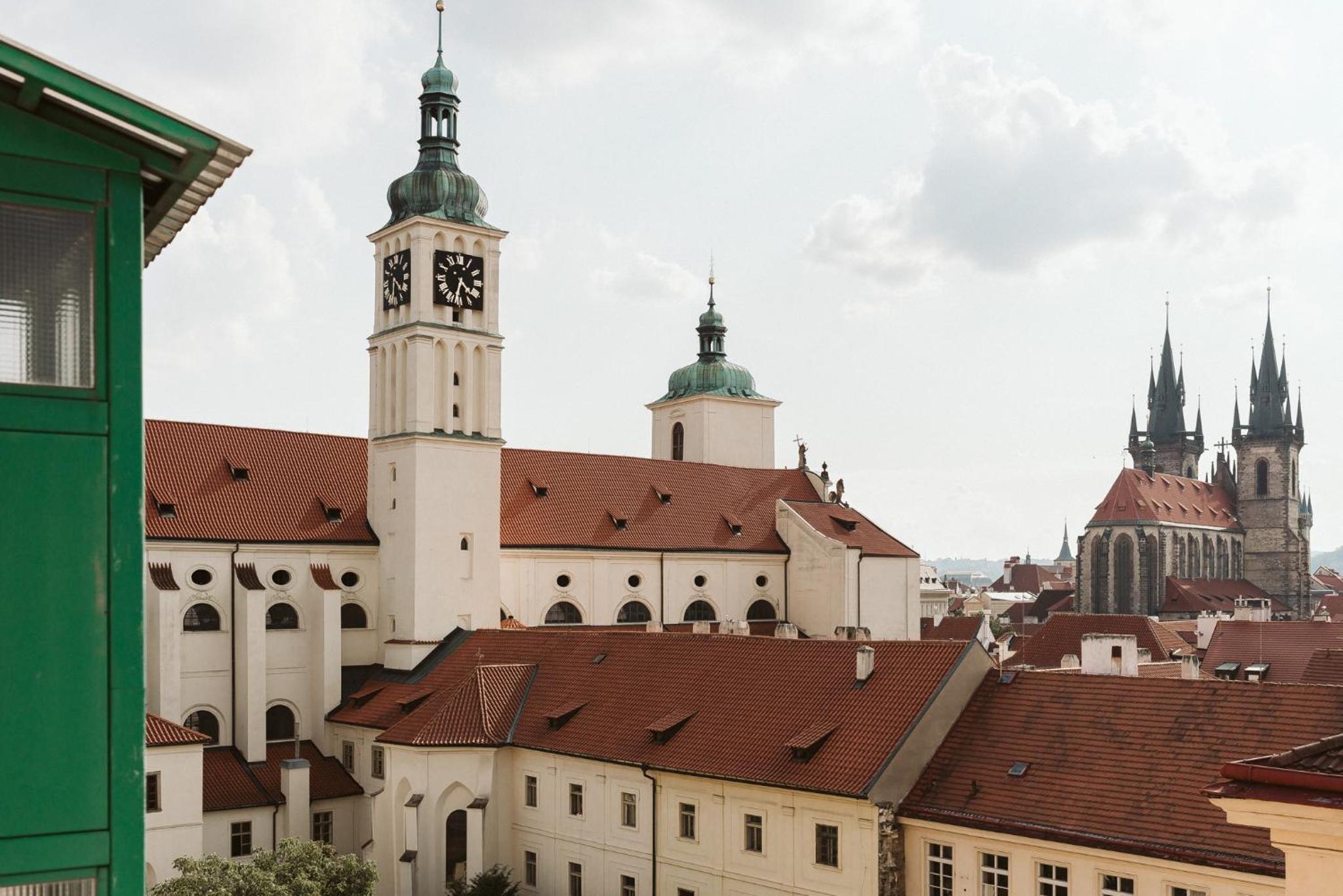 LIL Apartment with Tyn Cathedral View, Parking & AC
