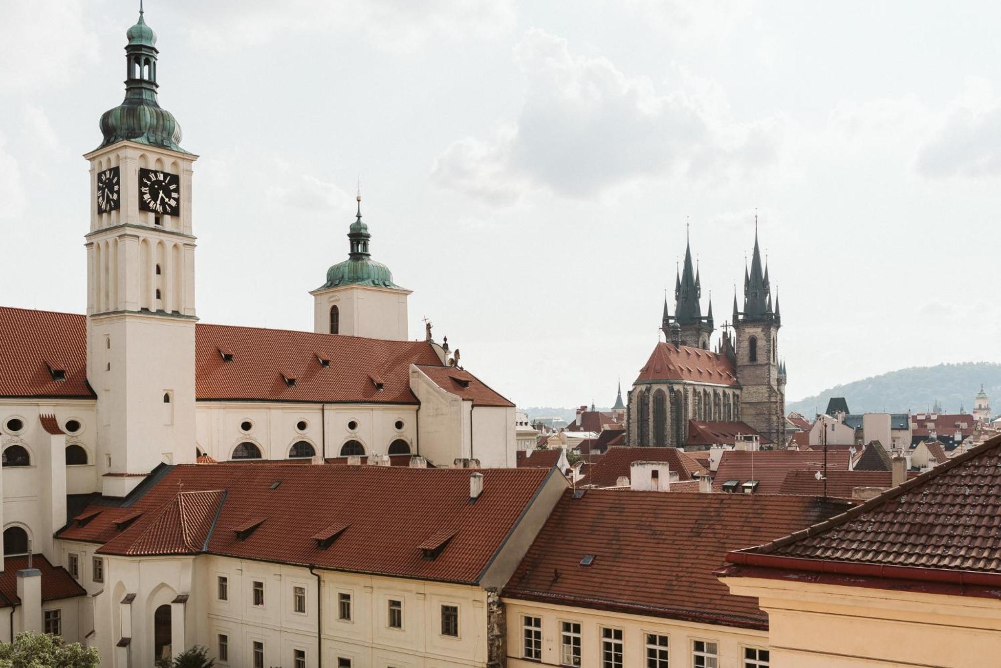 LIL Apartment with Tyn Cathedral View, Parking & AC