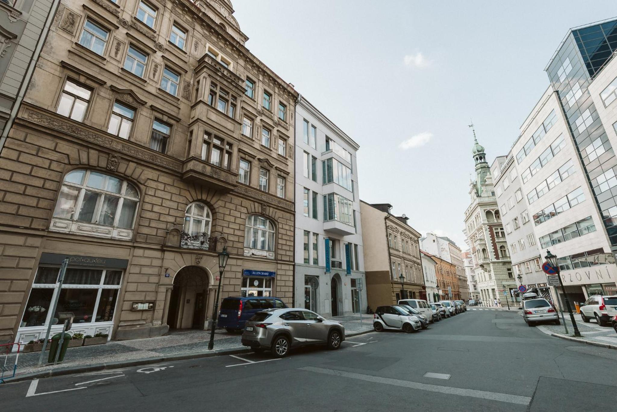 LIL Apartment with Tyn Cathedral View, Parking & AC