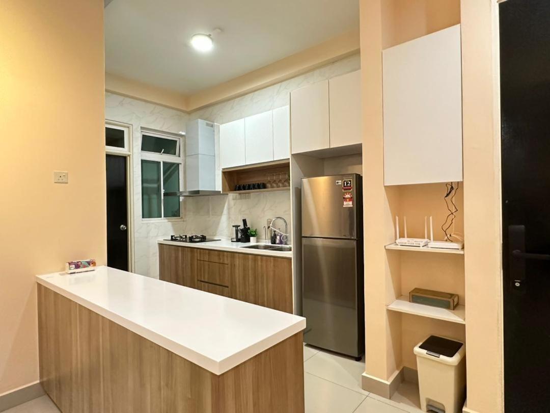 Twin Galaxy city view 2 Bedroom with balcony