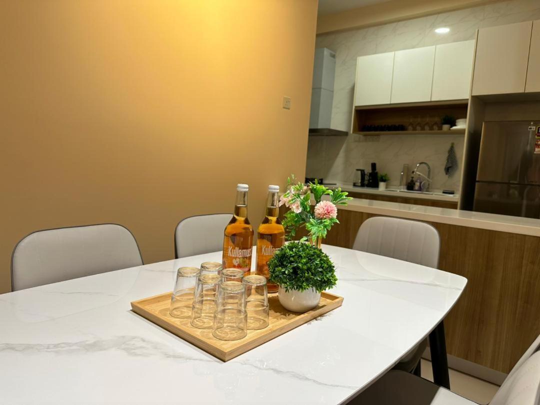 Twin Galaxy city view 2 Bedroom with balcony