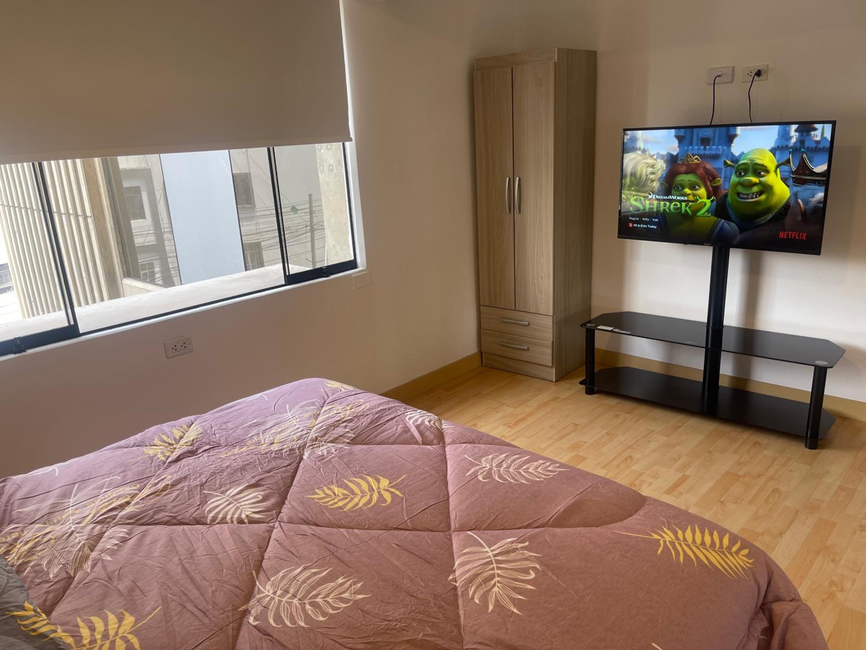23 Dpto de Estreno Miraflores view 2