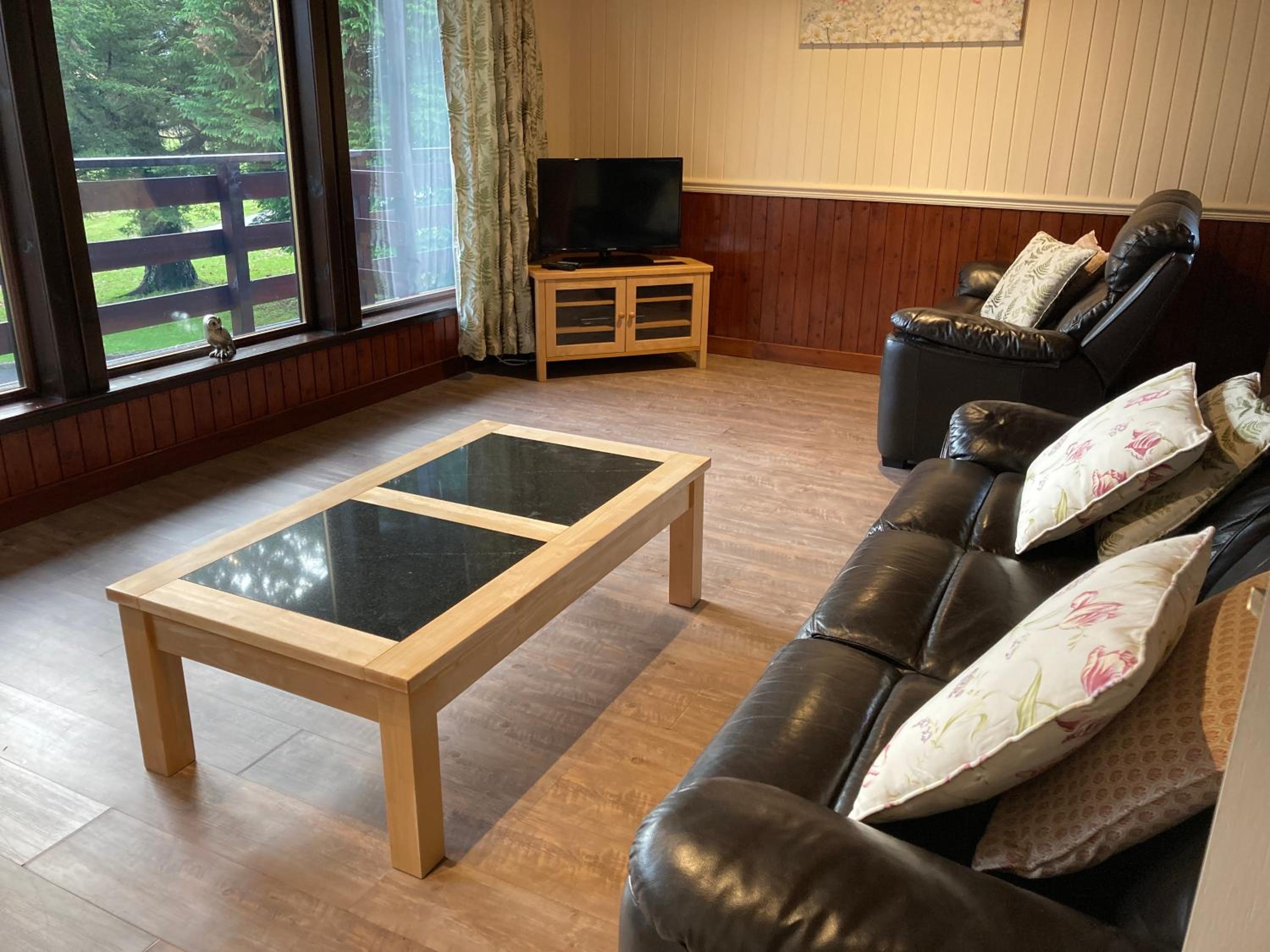 Bluebell Lodge 5 with Hot Tub