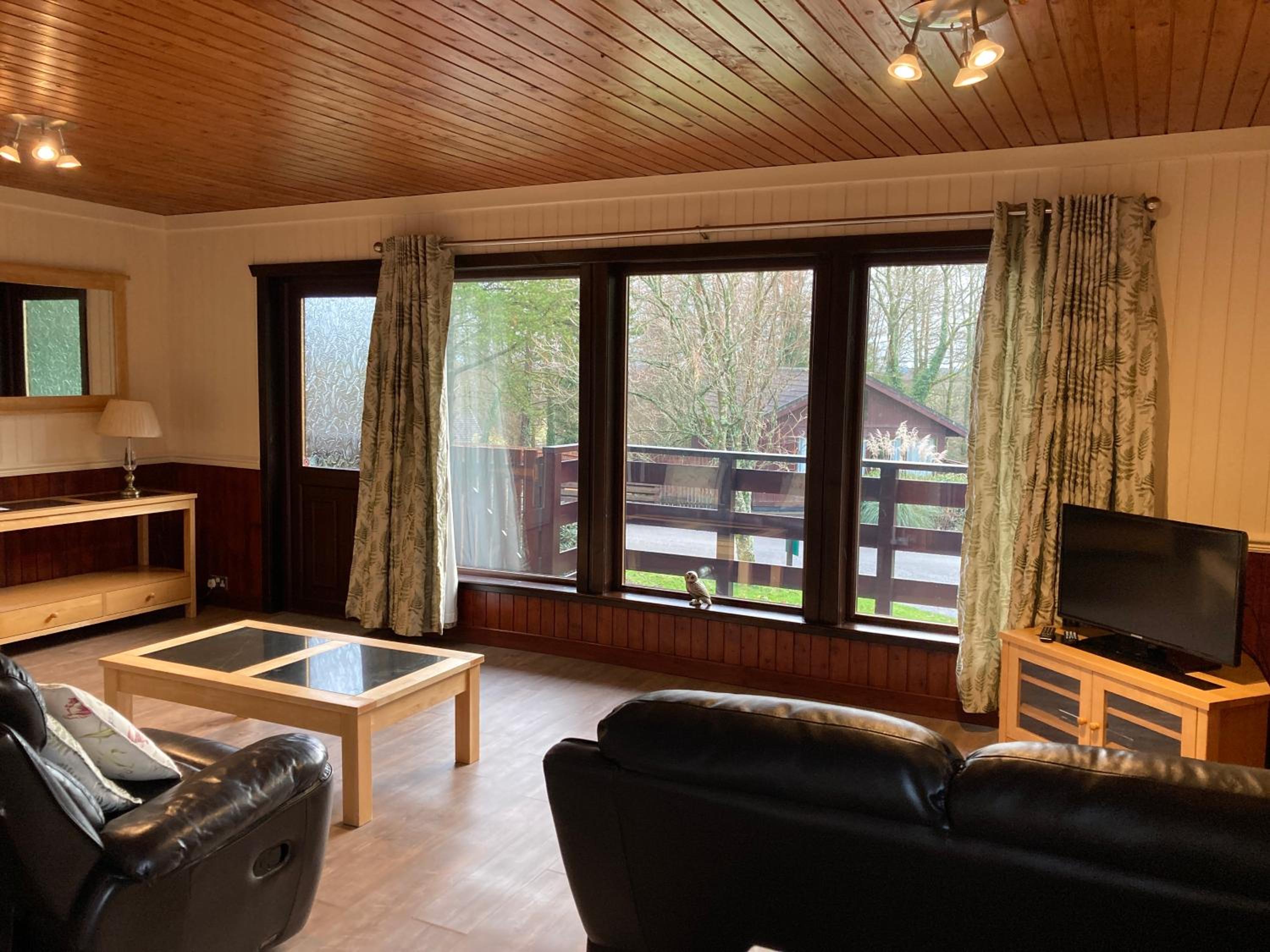 Bluebell Lodge 5 with Hot Tub