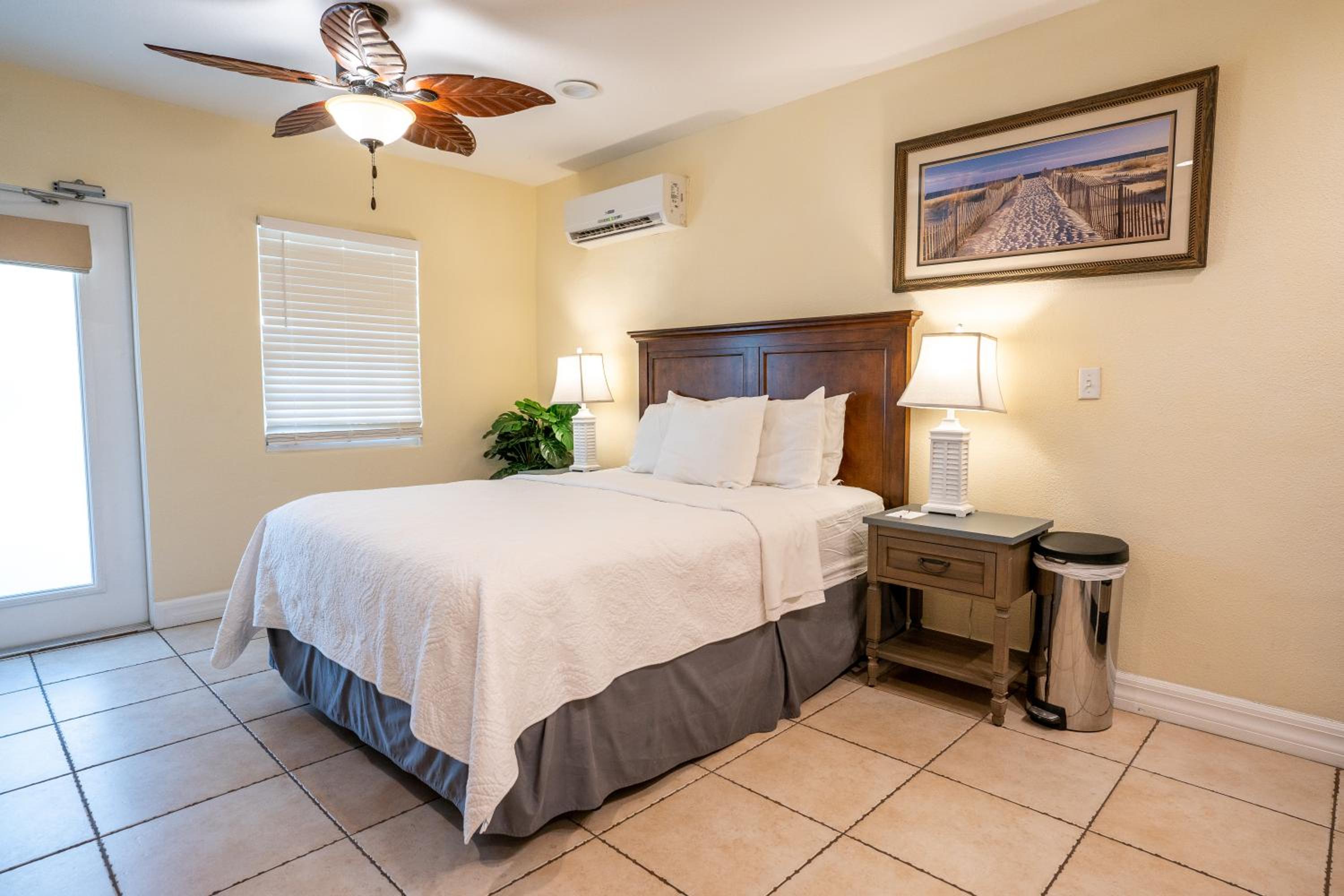 The Capri at Siesta - Property Image 5