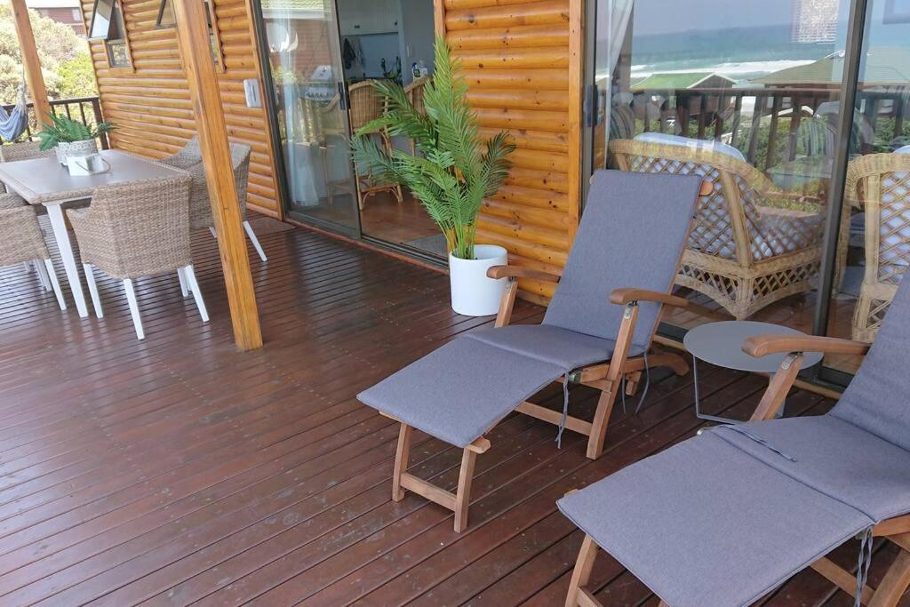 Beach House Merak view 5