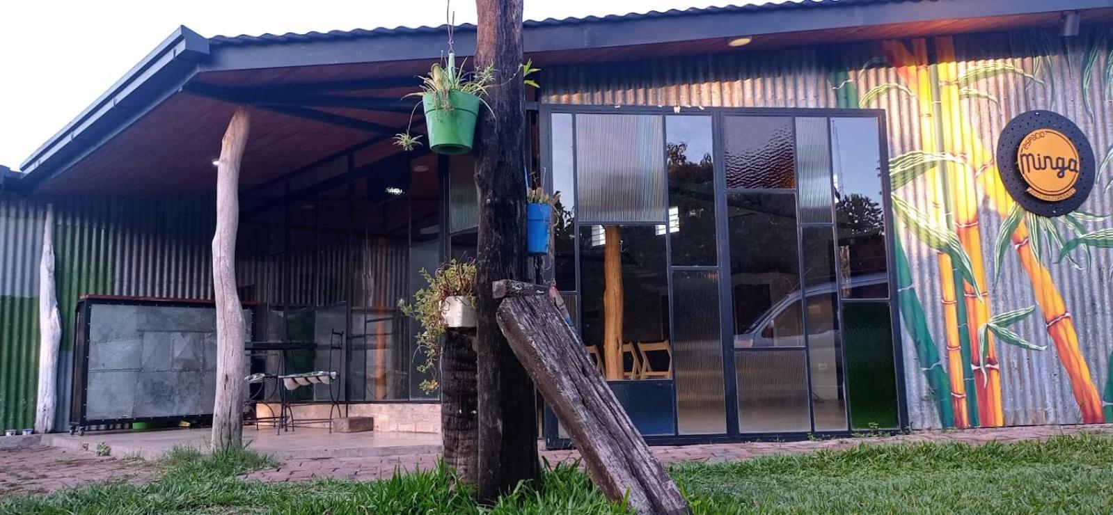 ESPACIO MINGA, casa quinta en la ciudad, hasta 8 personas