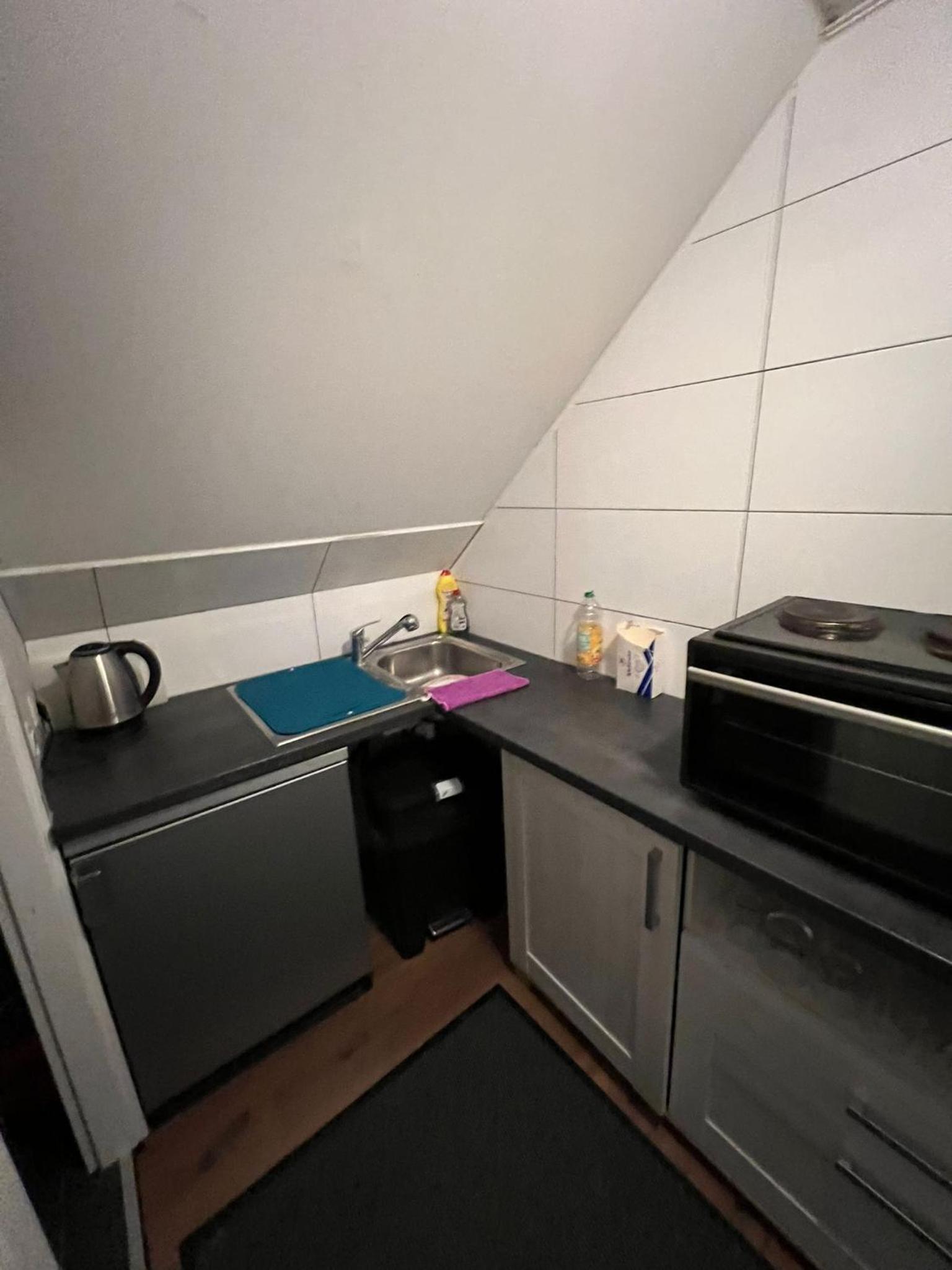 Adam's Hostel - Self Check-In & Only Private Rooms view 3