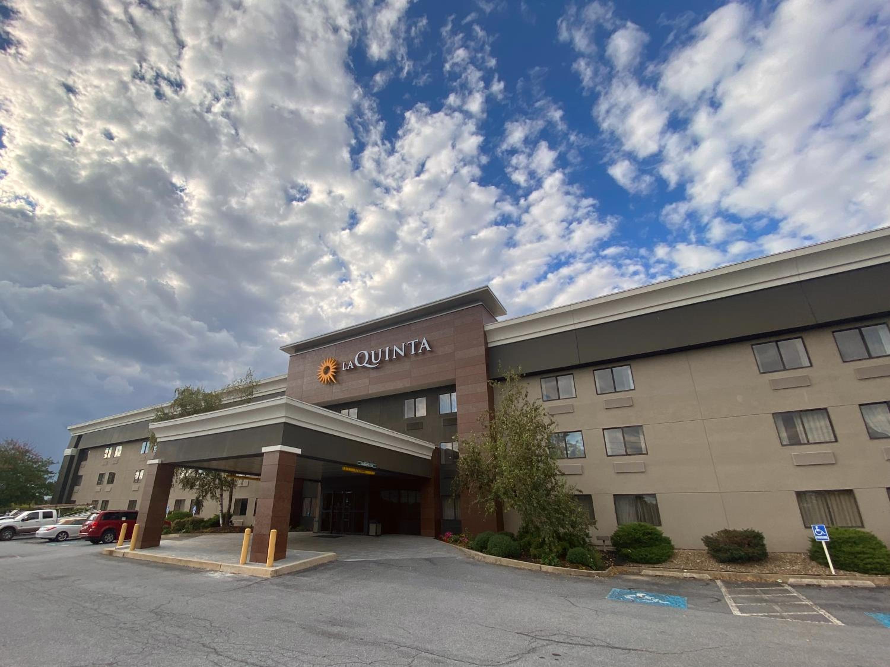 Hotel La Quinta Inn & Suites by Wyndham Harrisburg Airport Hershey