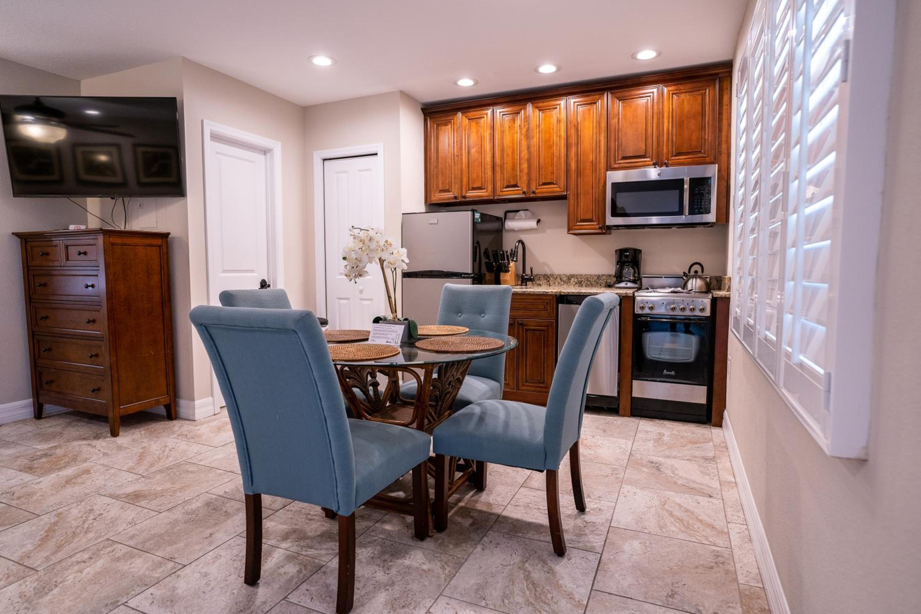 The Capri at Siesta - Property Image 34