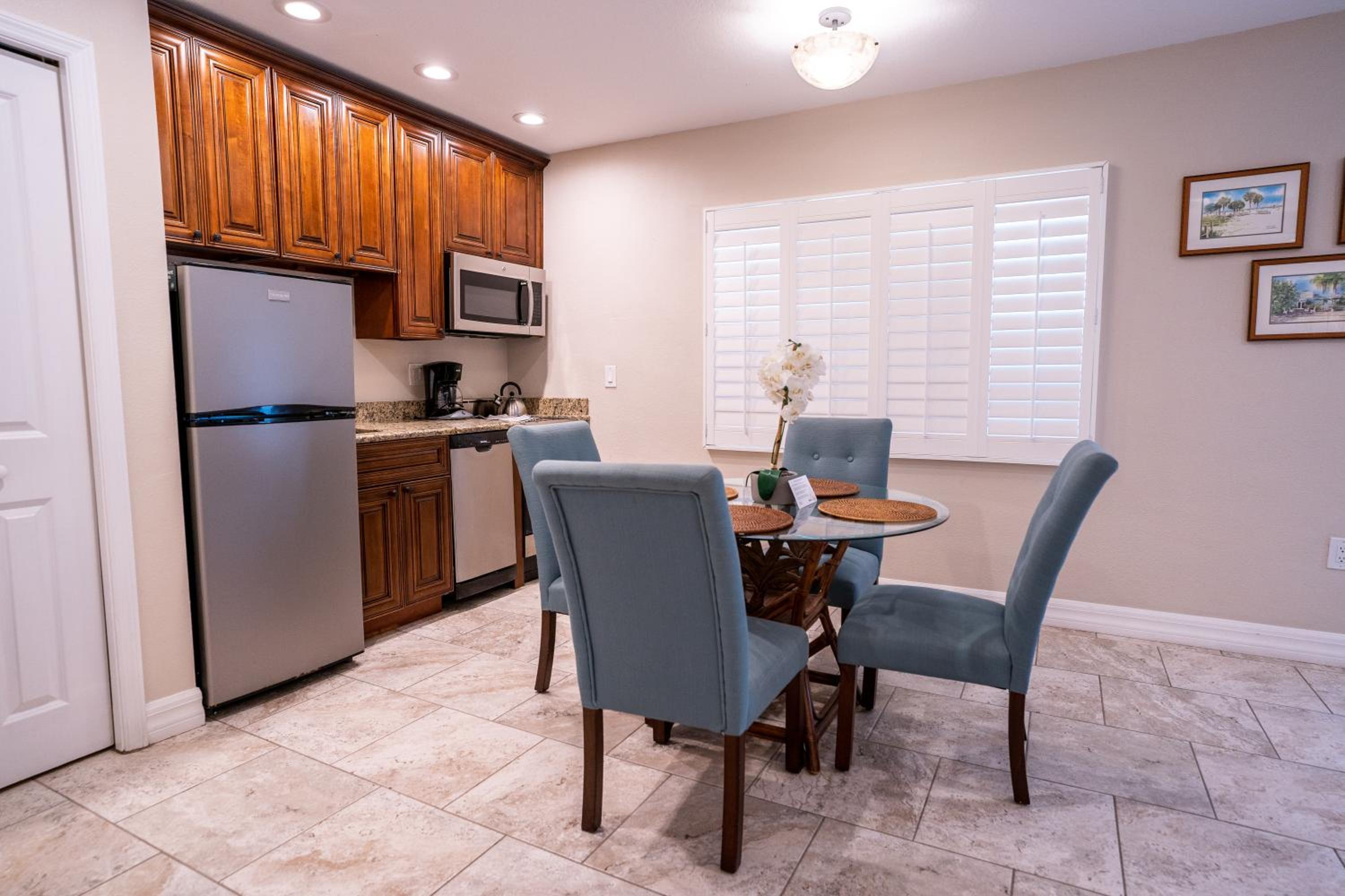 The Capri at Siesta - Property Image 38