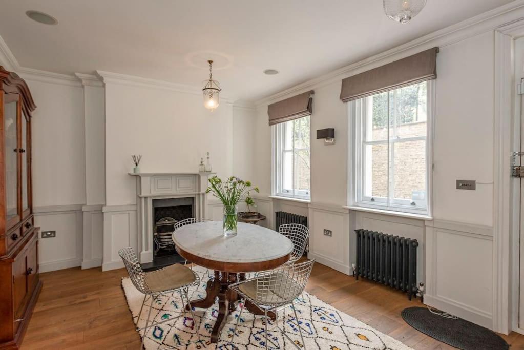 Stunning 3 Bed Townhouse in the heart of Mayfair