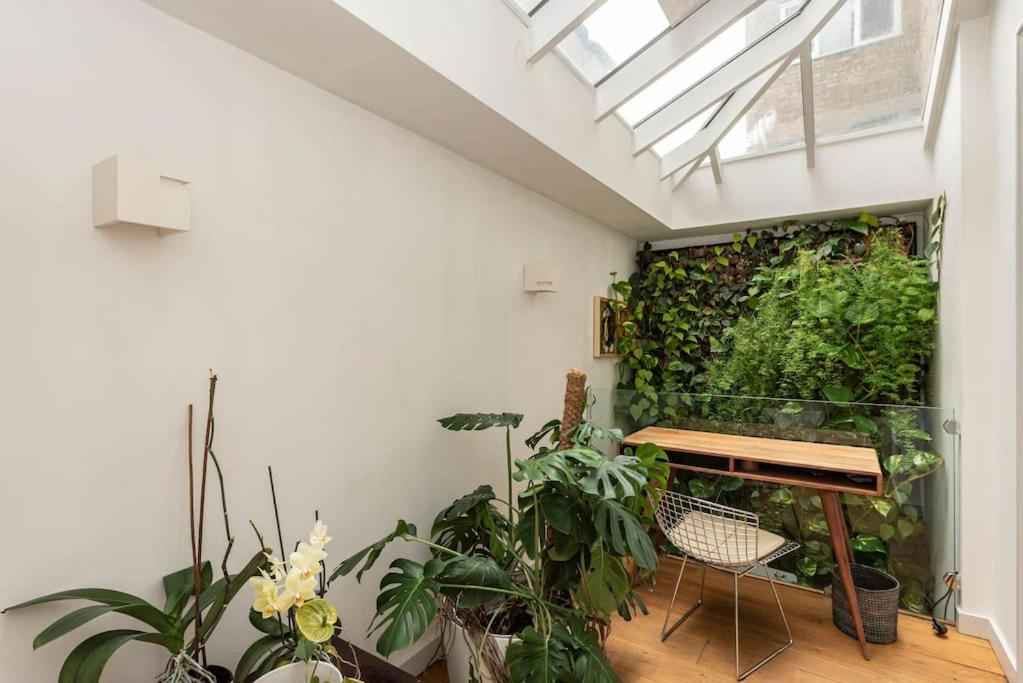 Stunning 3 Bed Townhouse in the heart of Mayfair