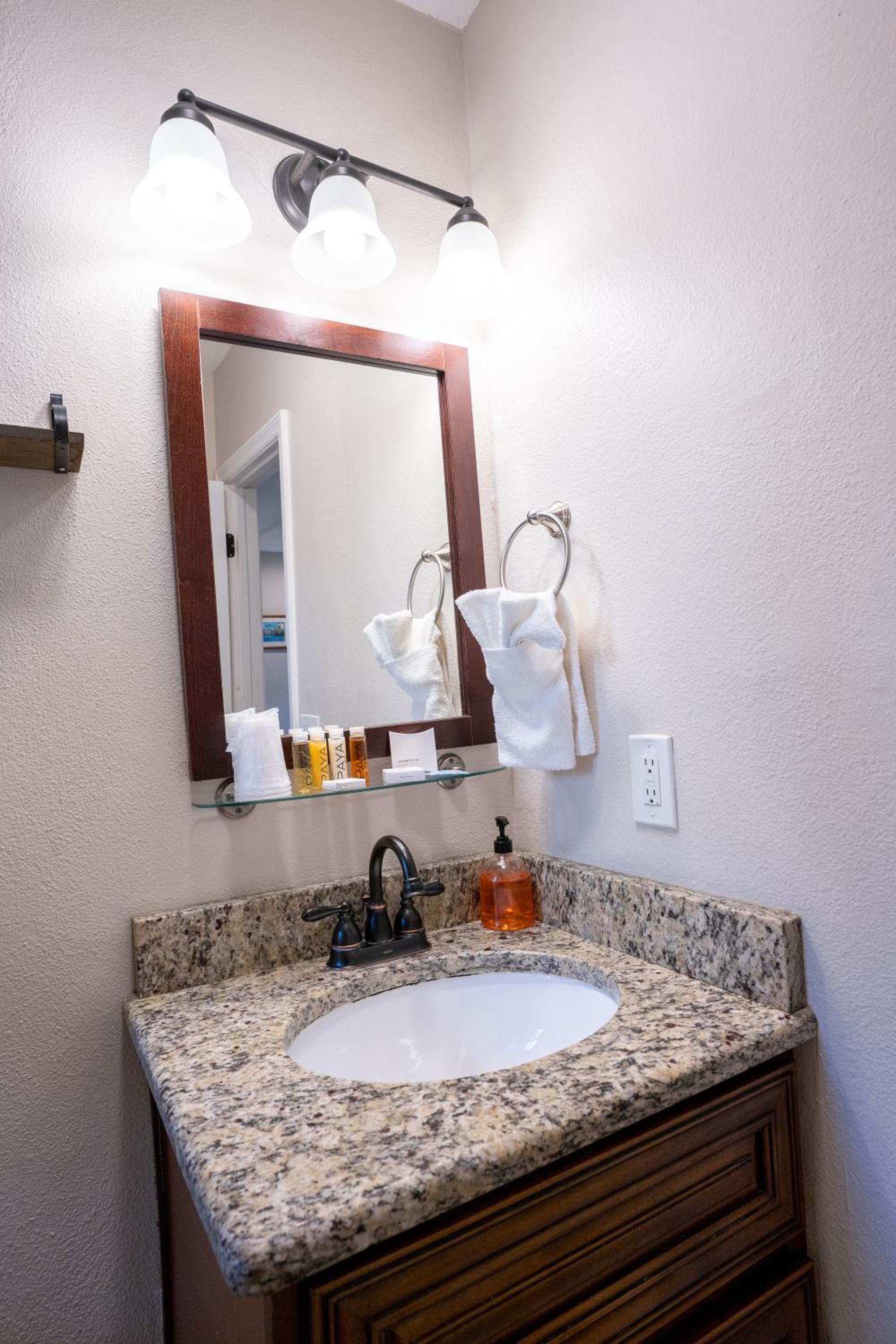 The Capri at Siesta - Property Image 151