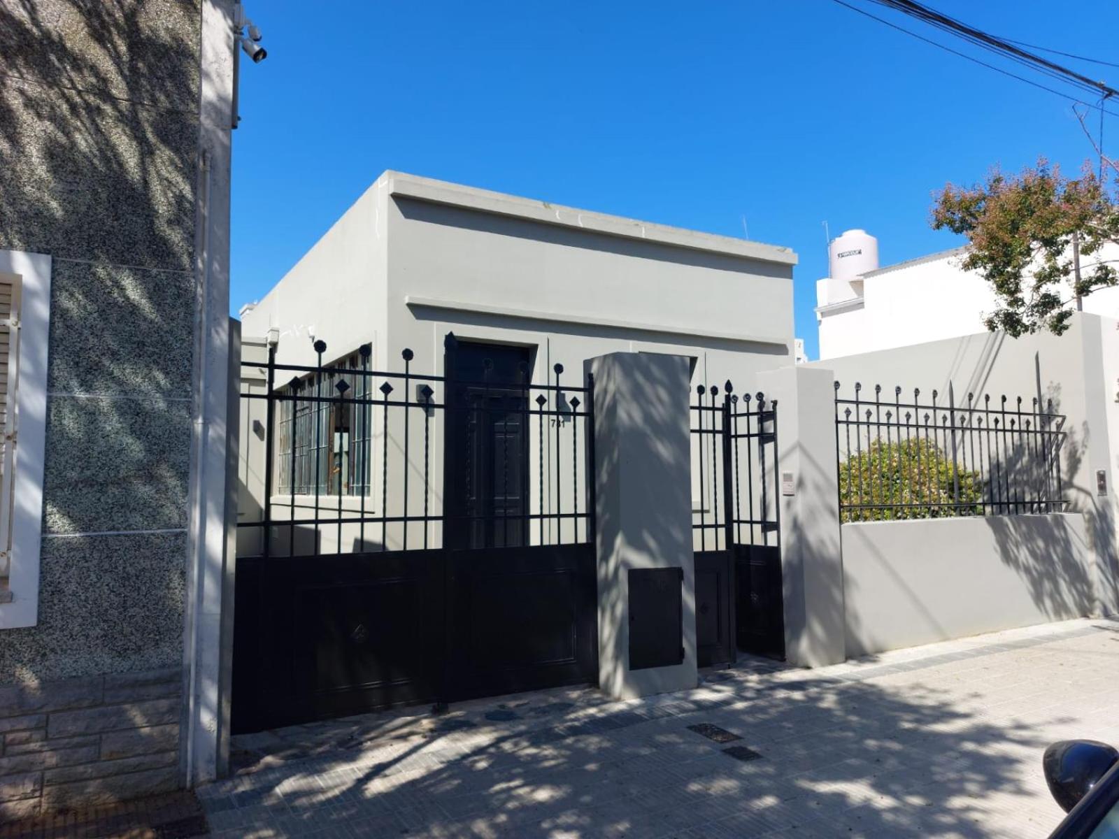 Hotel Casa remodelada con pileta y parrilla - Image 1