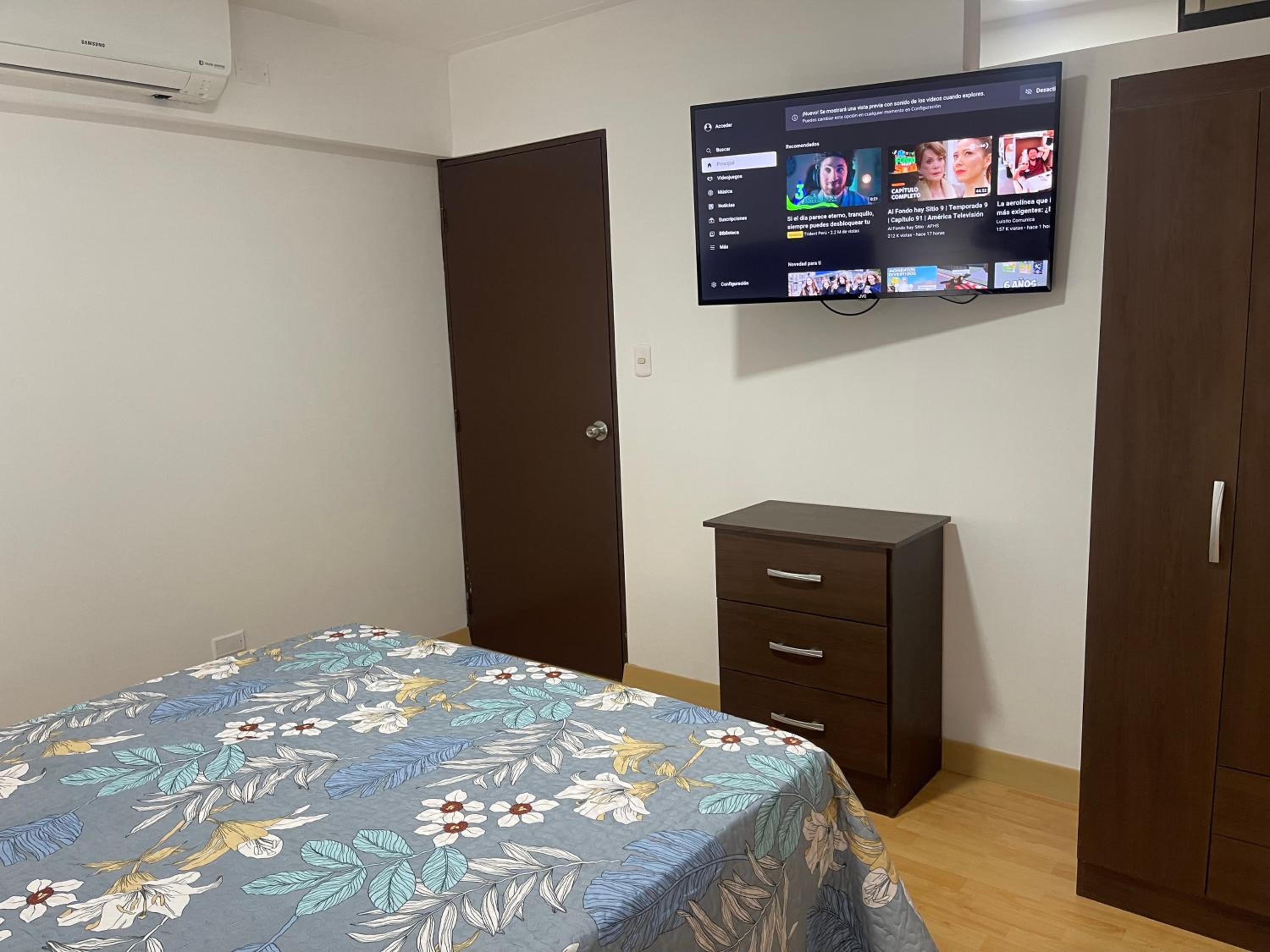 16 Dpto con inmejorable ubicación en Miraflores view 3