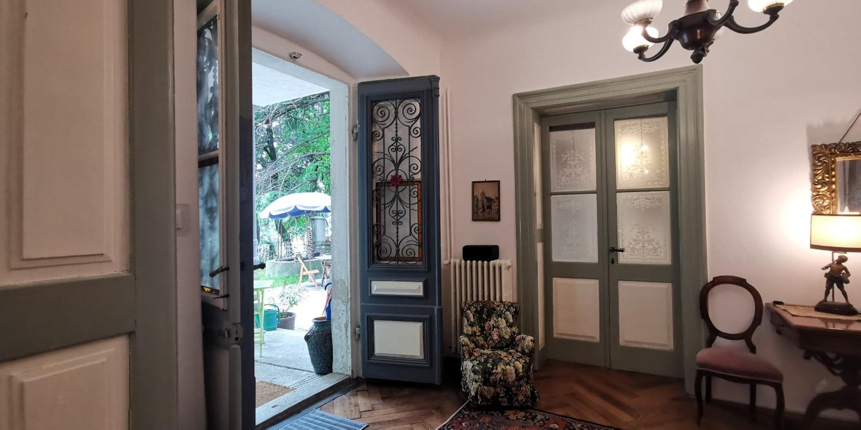 Charming apartment in a 19th century villa view 5
