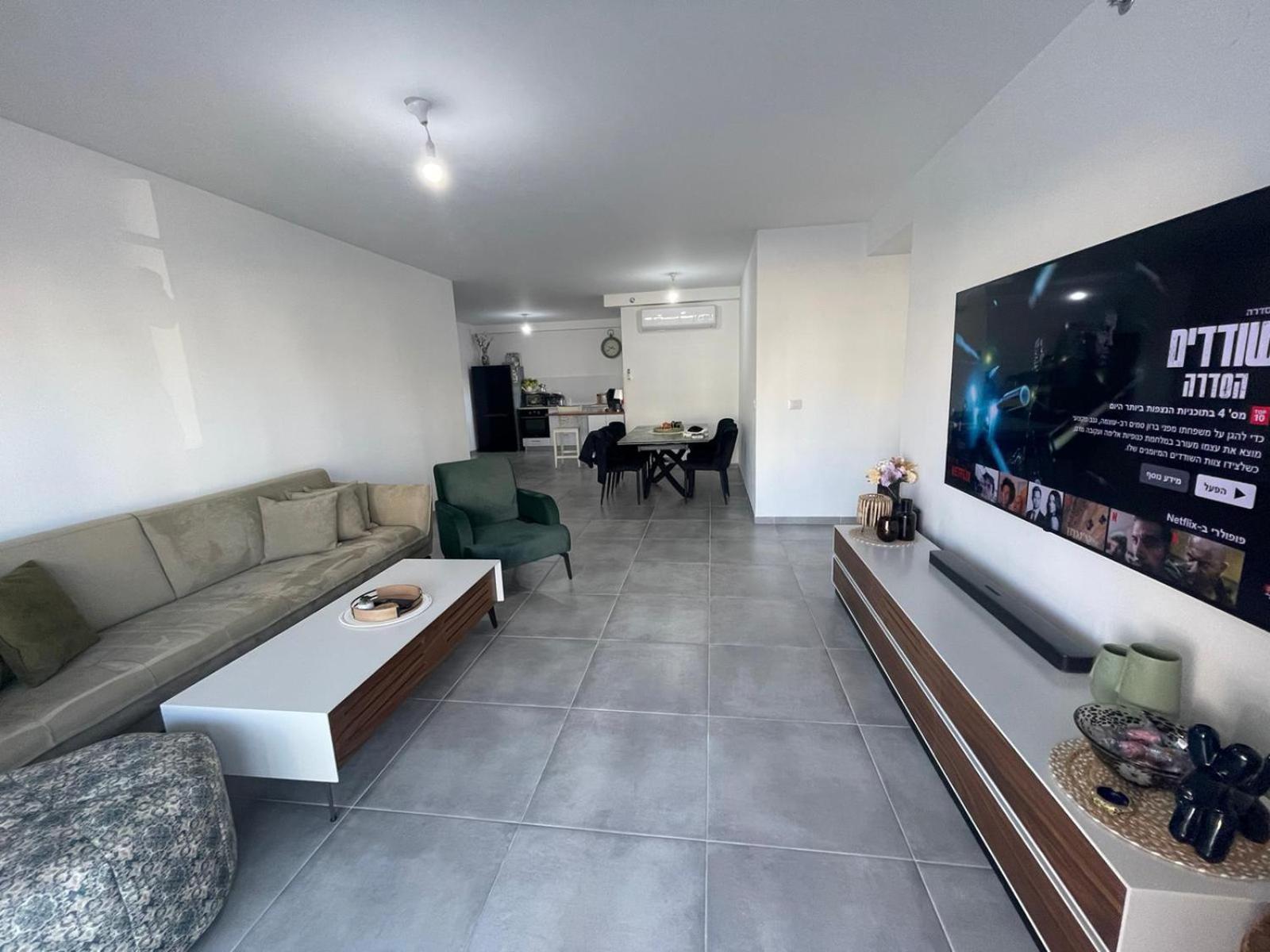 Luxury boutique apartment with balcony and sea view 3BR view 2