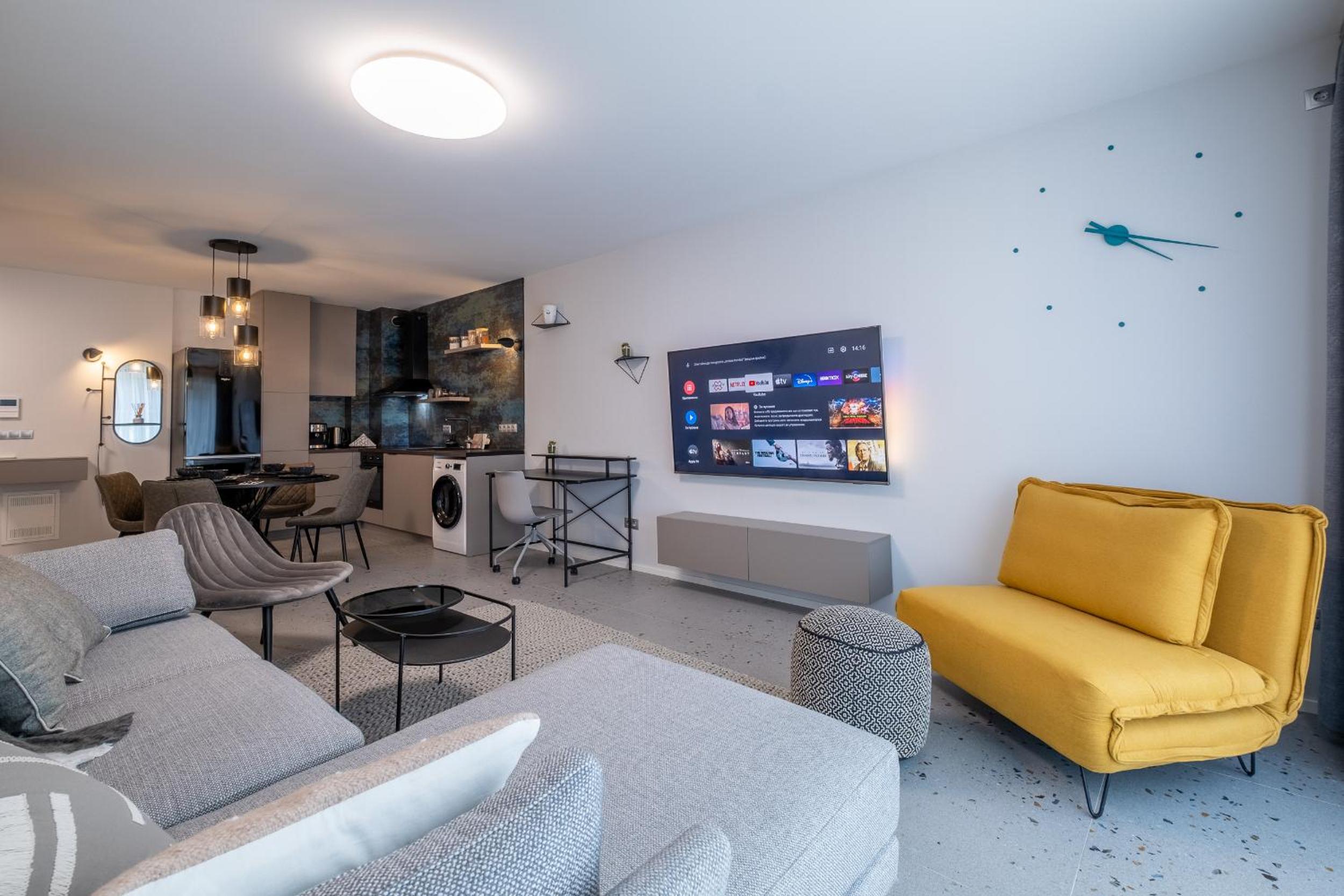 Emirates Luxury Apartment Free Parking Terrace