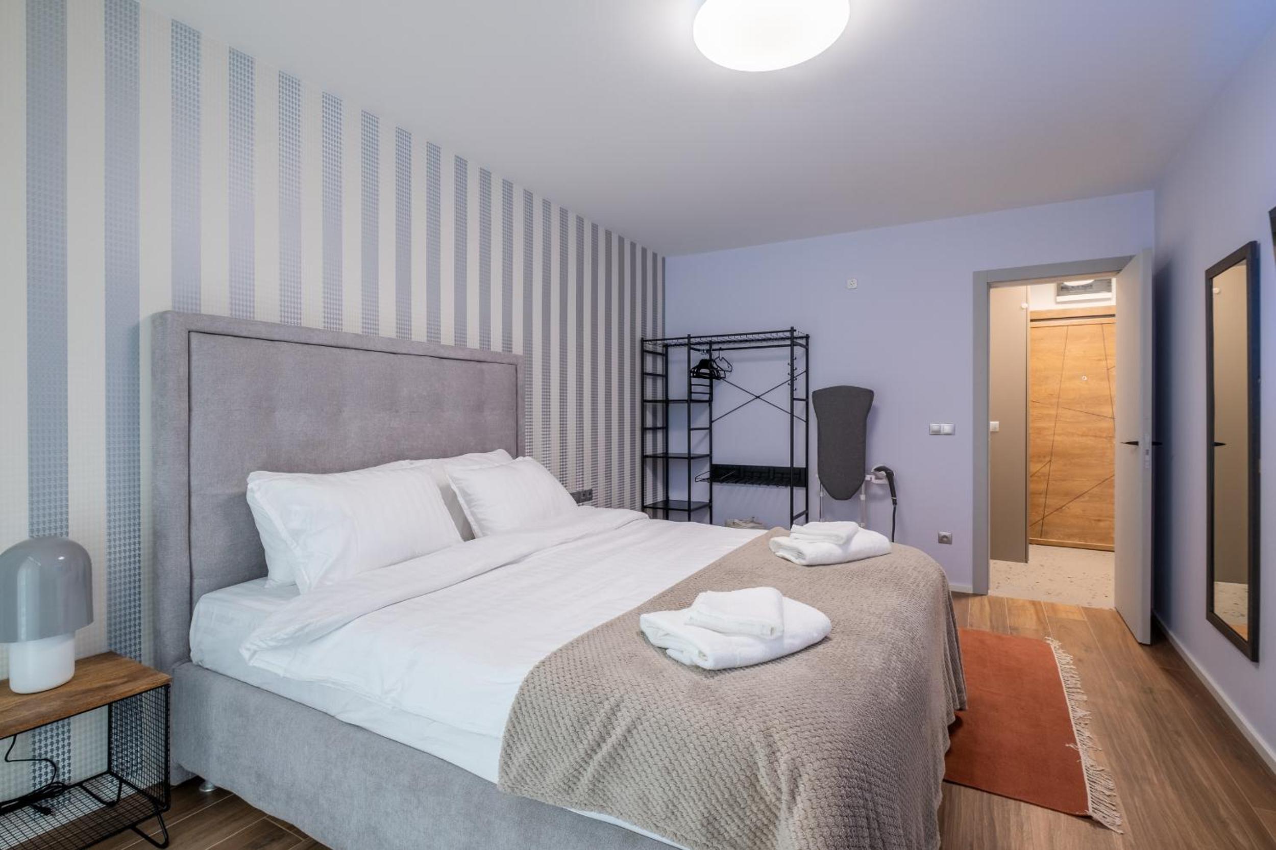 Emirates Luxury Apartment Free Parking Terrace