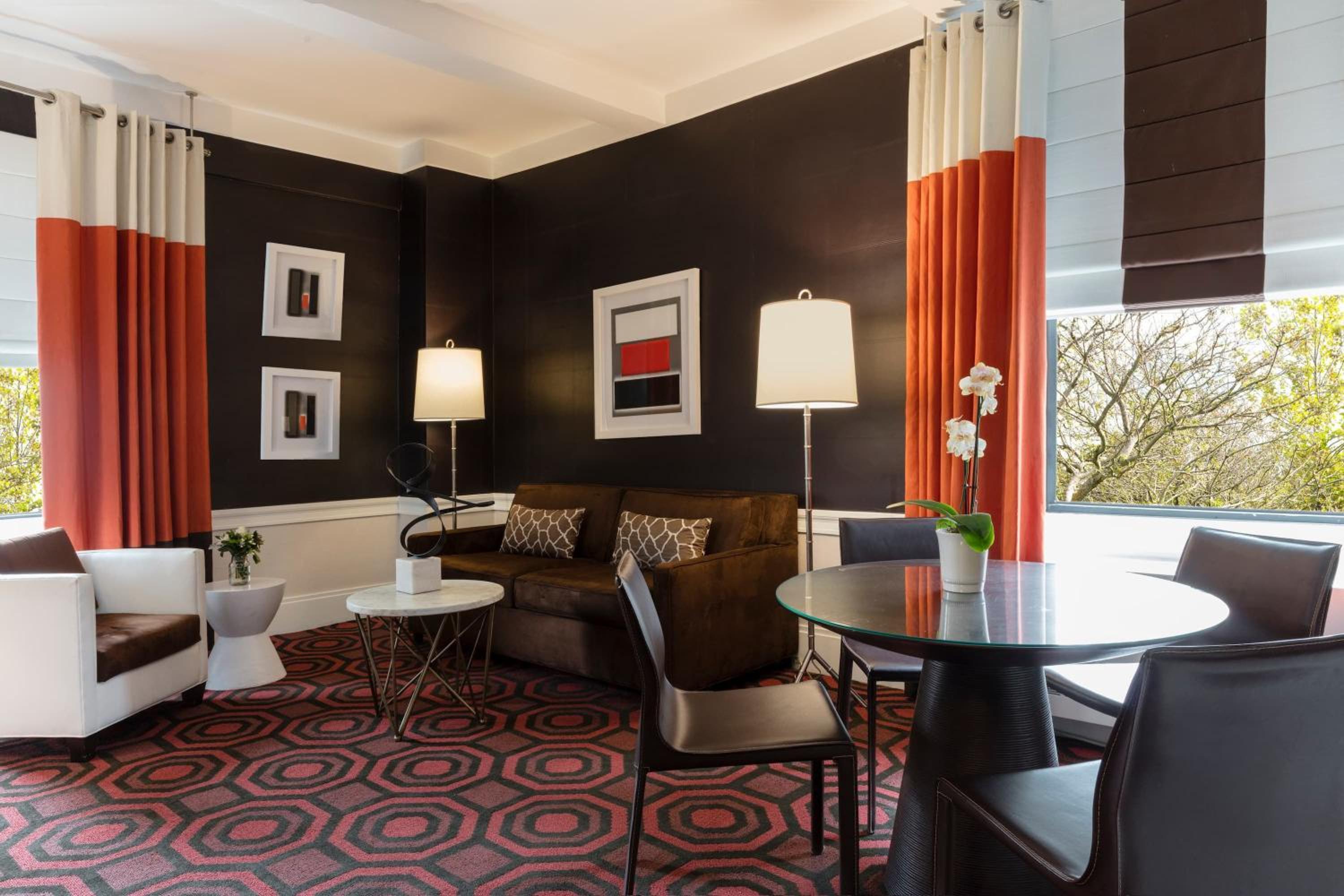 Empire Hotel 30