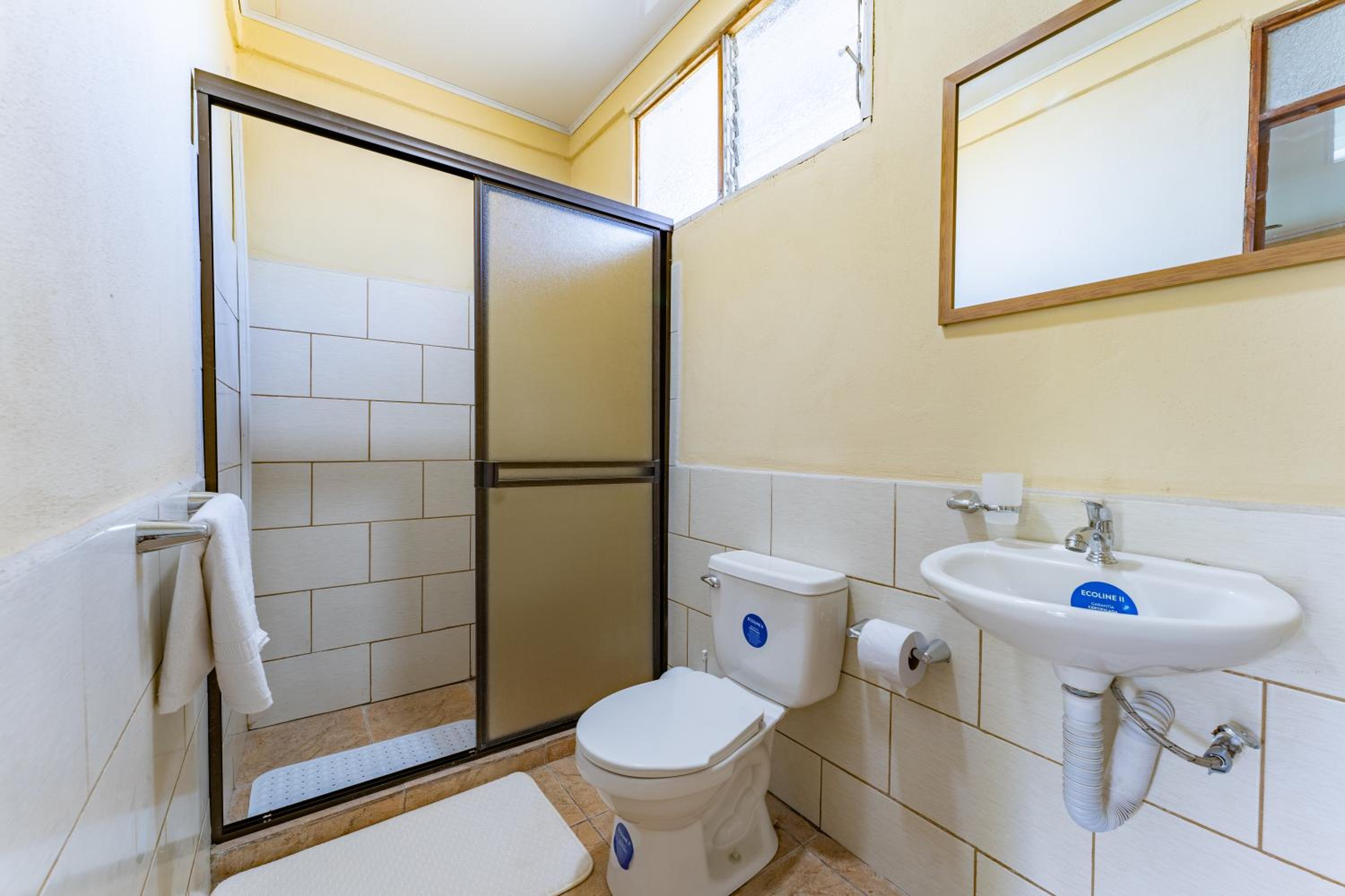 Hotel El Cocobolo Food&Rest Room 2 B&B WiFi AC Pkg Free Swimmingpool