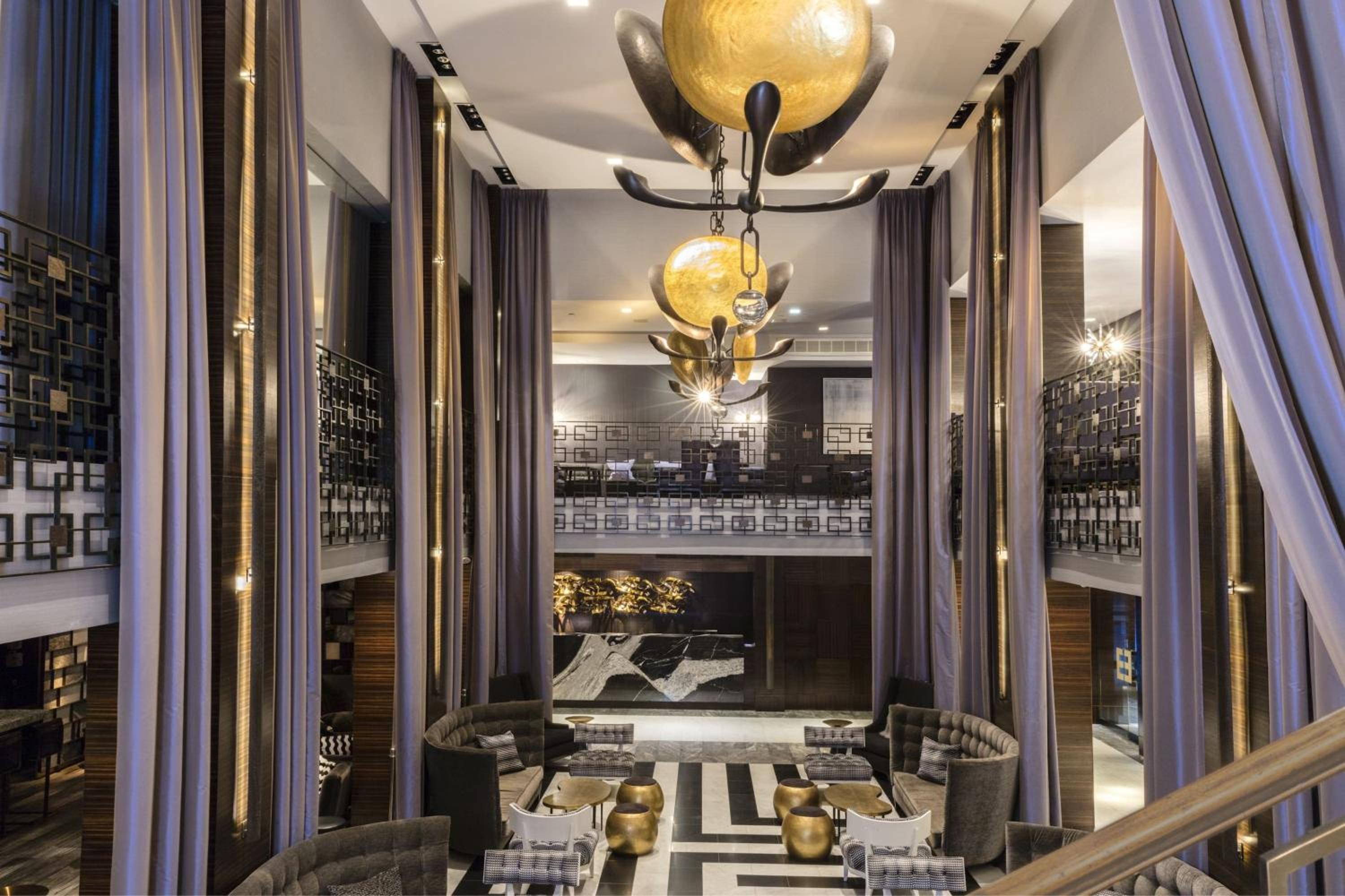 Empire Hotel 35