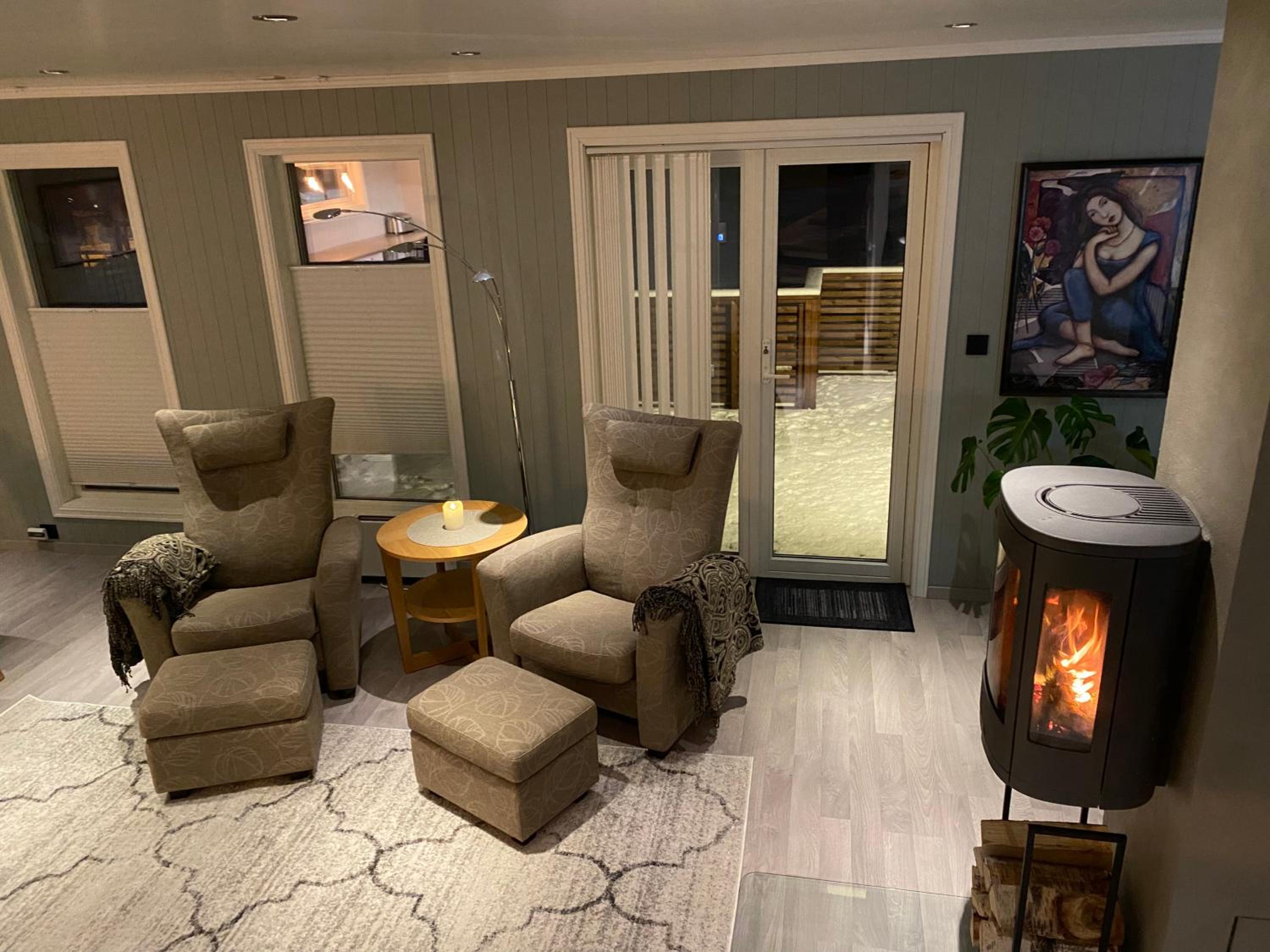 Polar Luxury House - With Sauna and Free parking view 5